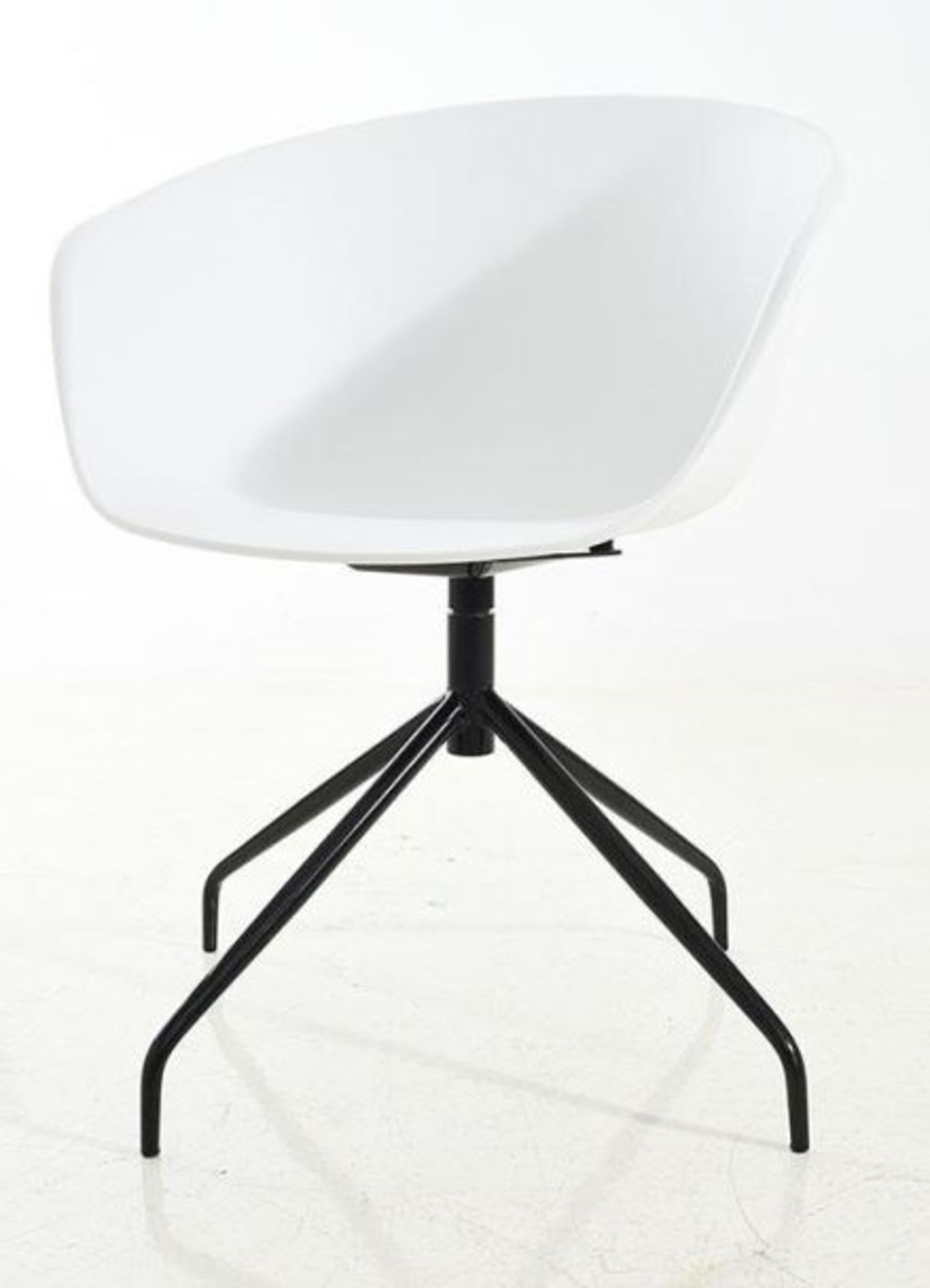 A Set Of 4 x Elegant Dining Chairs With White Curved Seats And Black Metal Bases - Image 2 of 4