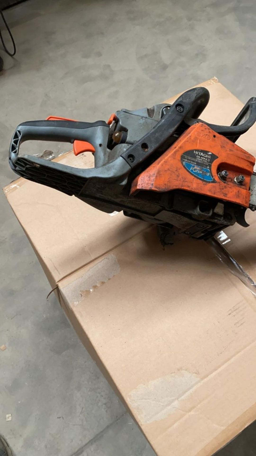1 x Hitachi Chain Saw - For Parts - Used, Recently Removed From A Working Site - CL505 - Ref: - Image 2 of 4