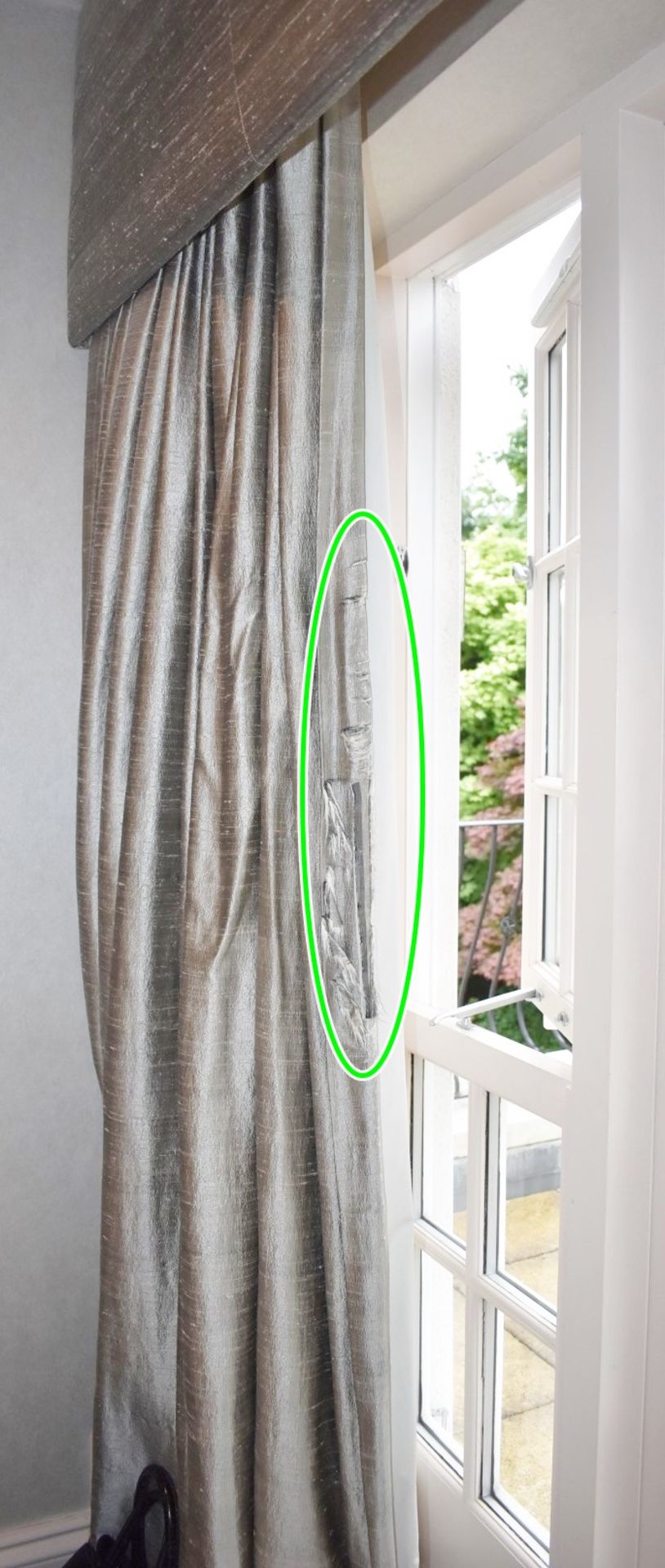 2 x Large Pairs Of Lined Curtains With 1 x Box Pelmet In Silver - Dimensions: H236 x W275cm *NO VAT* - Image 4 of 5