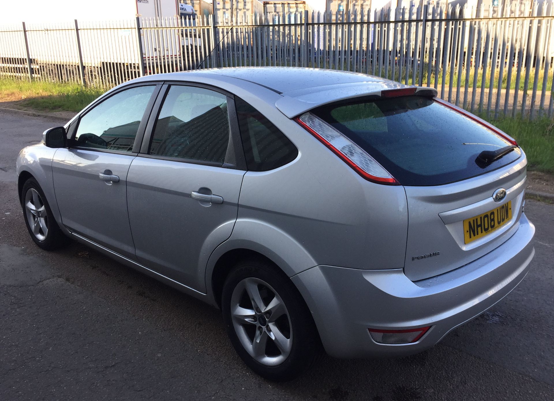 2008 Ford Focus 1.8 Td Zetec 115 5 Dr Hatchback - CL505 - NO VAT ON THE HAMMER - Location: Corby, N - Image 6 of 13