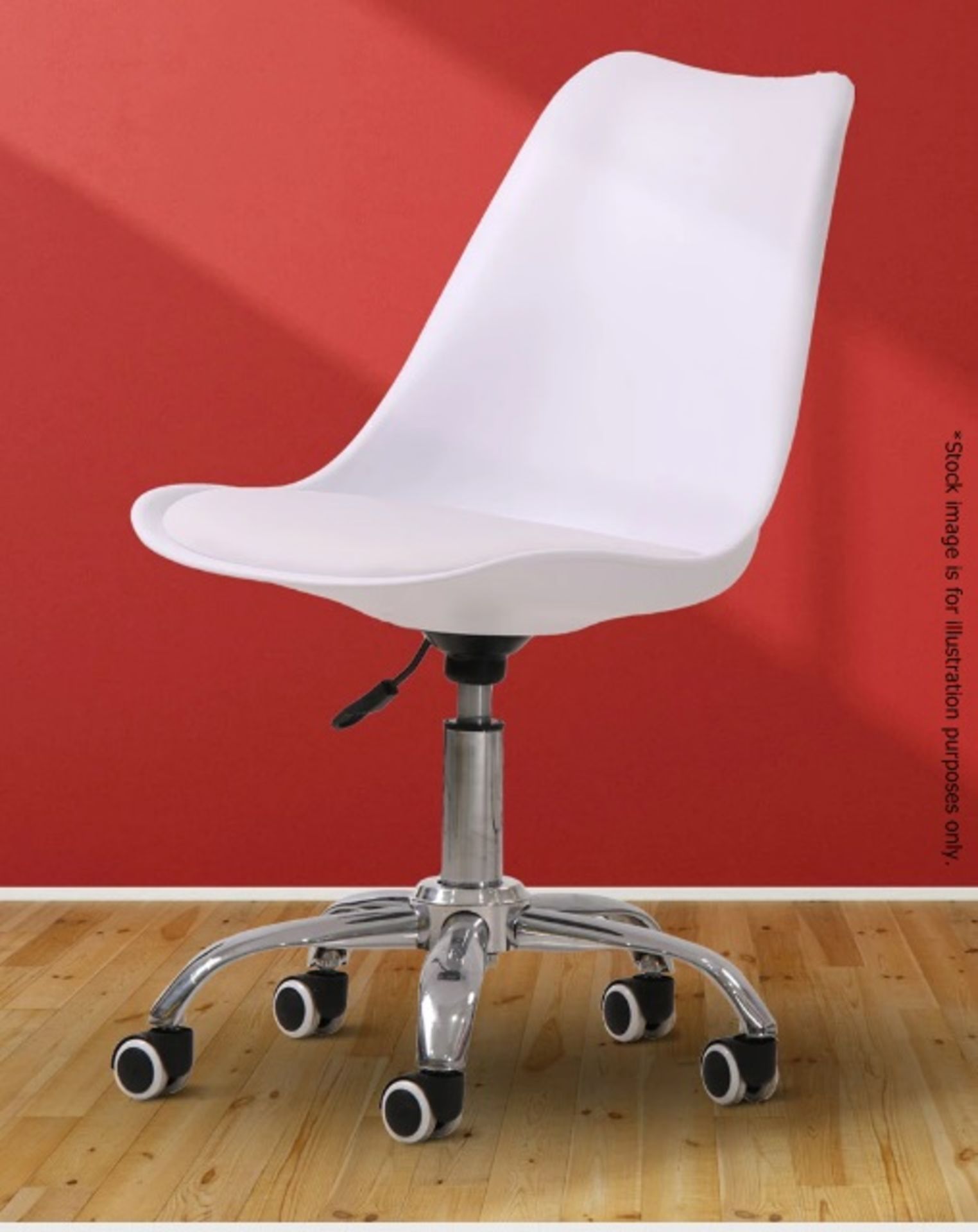 1 x Contemporary Adjustable Hydraulic Office Swivel Chair In White With Chrome Base On Castors