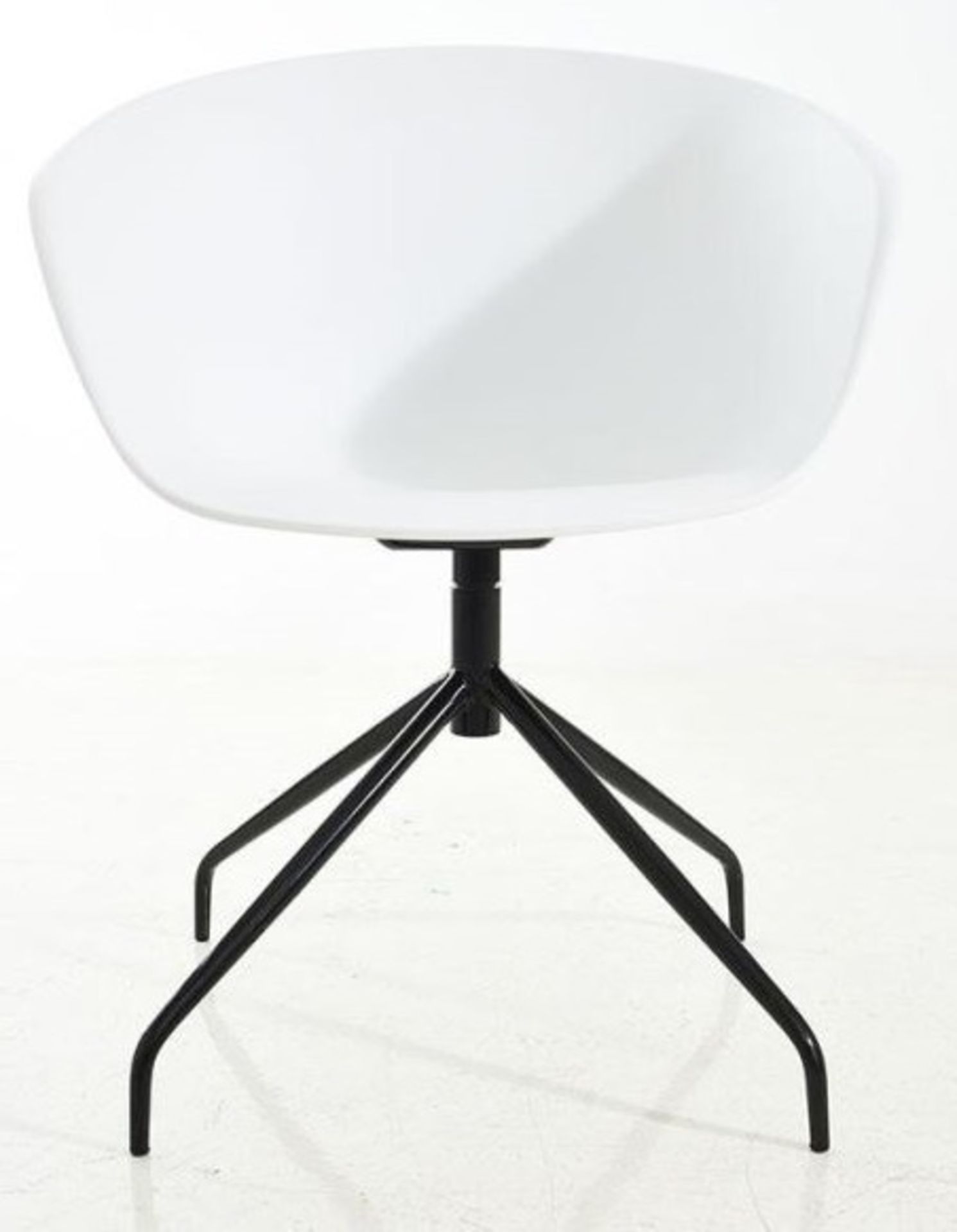 A Set Of 4 x Elegant Dining Chairs With White Curved Seats And Black Metal Bases - Image 4 of 4