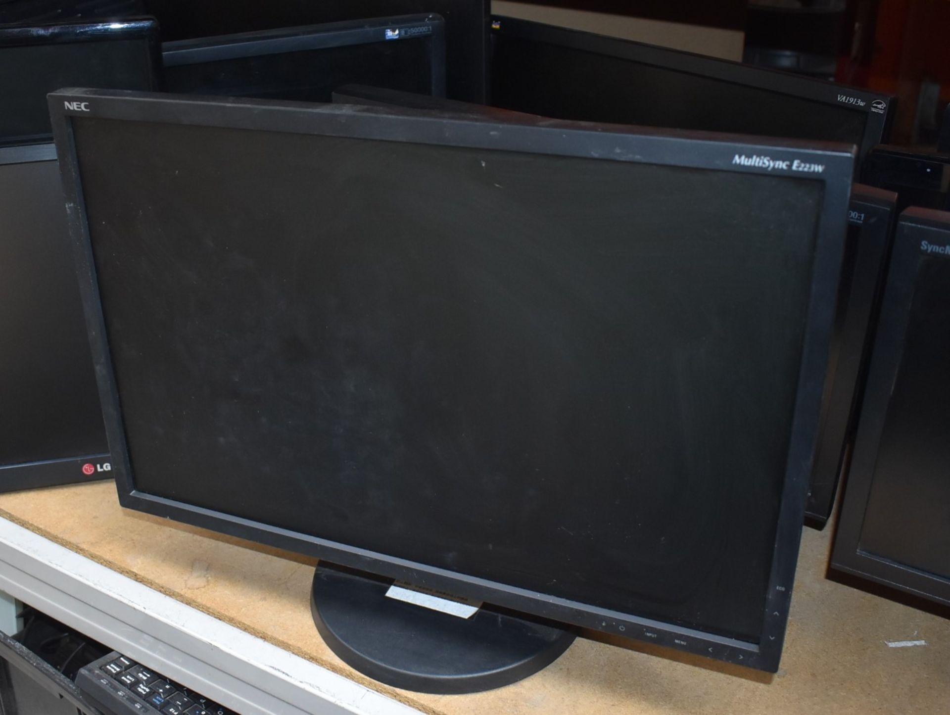 14 x Various Flat Screen Computer Monitors - Various Sizes Included - Removed From Various Office - Image 11 of 19