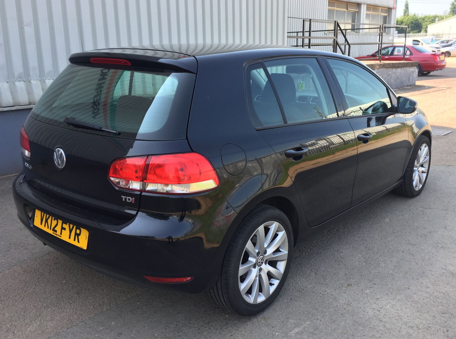 2012 Volkswagen Golf 1.6 Tdi Match 5dr Hatchback - New MOT - CL505 - NO VAT ON THE HAMMER - Locatio - Image 6 of 12