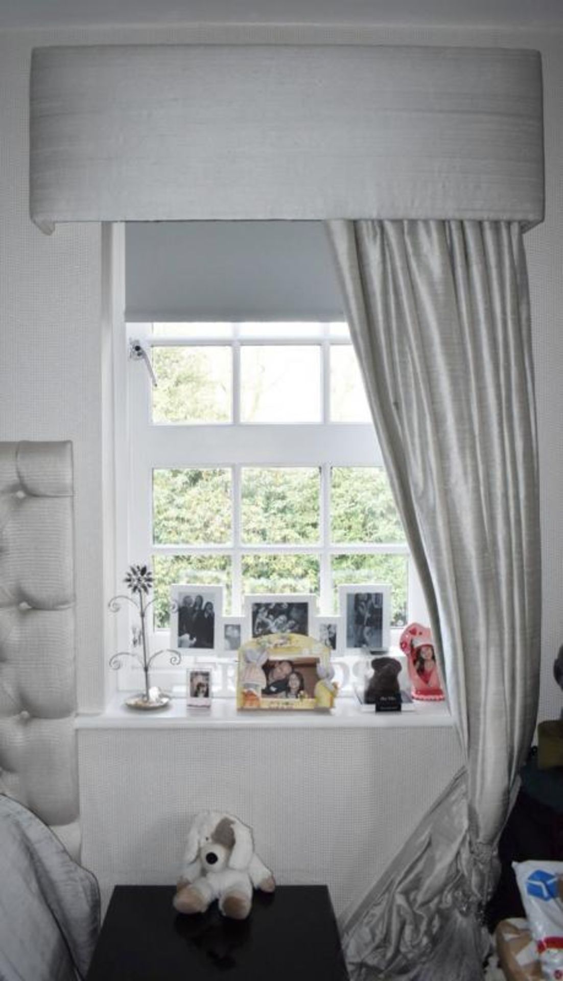 4 x Bedroom Curtains In A Silvery Grey With Tie Backs And Pelmet Boxes - Ref: ABR066 / GR - CL491 *N - Image 2 of 3