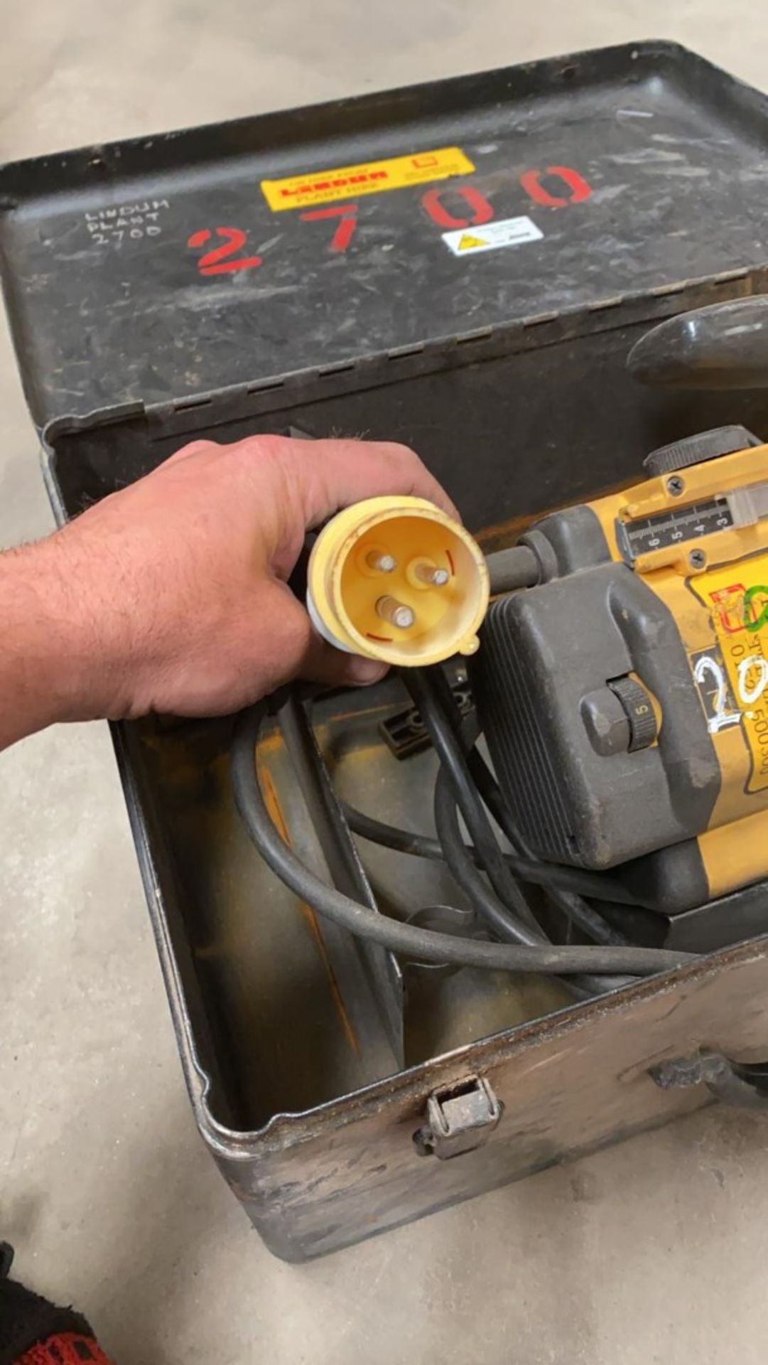 1 x Dewalt DW625EL 110V Router - Used, Recently Removed From A Working Site - CL505 - Ref: TL009 - - Image 2 of 4