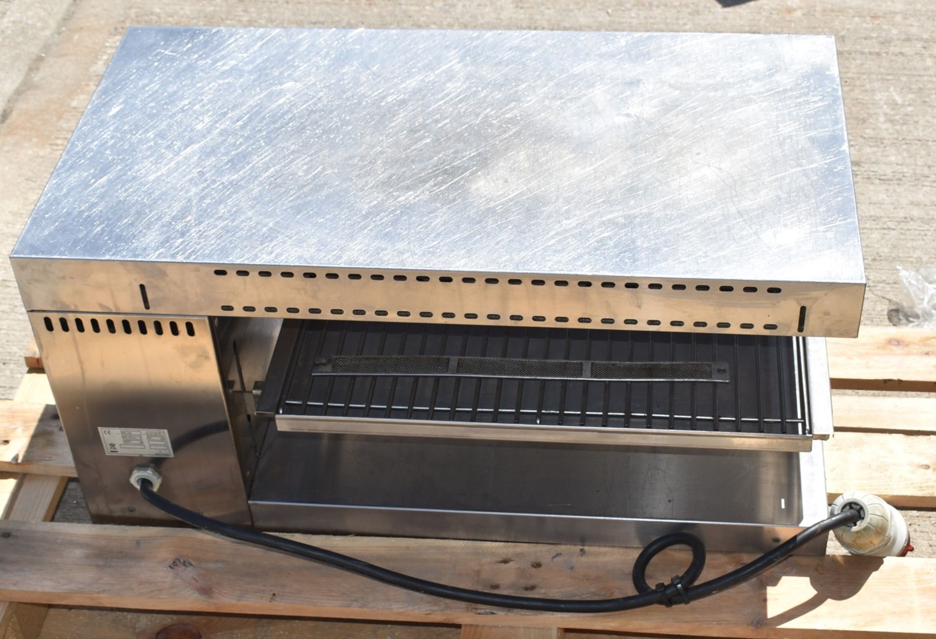 1 x MBM Sel2/0 Commercial Rise and Fall Salamander Grill - Stainless Steel Exterior - 3 Phase 400v - - Image 6 of 7