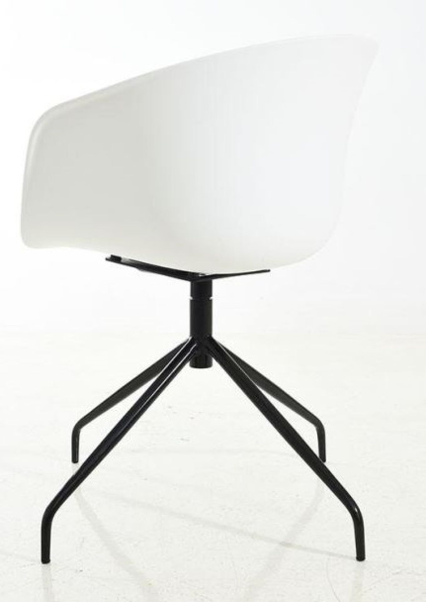 A Set Of 4 x Elegant Dining Chairs With White Curved Seats And Black Metal Bases - Image 3 of 4