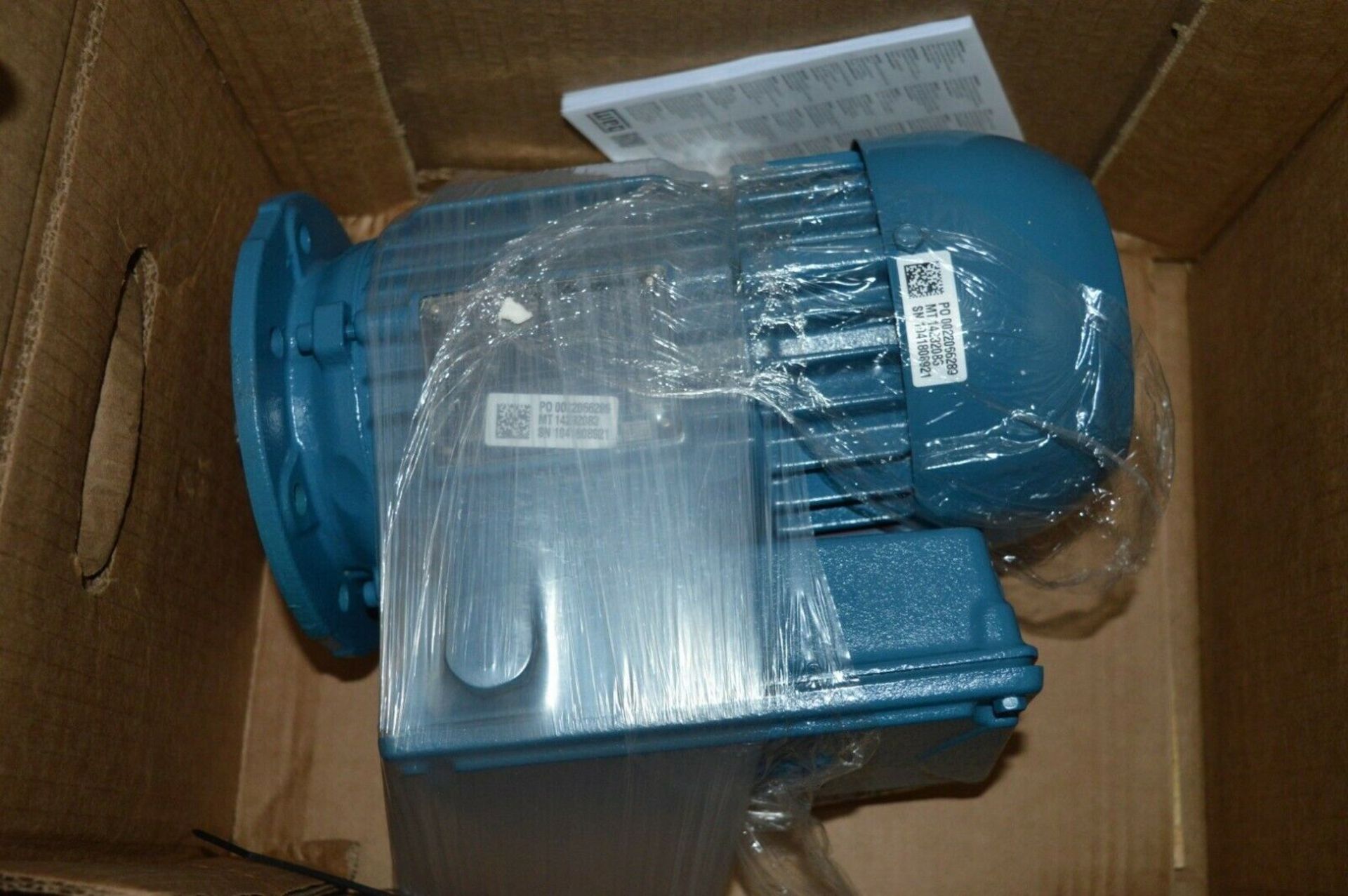 1 x Weg W22 110v IP55 Single Phase Electric Motor - Brand New and Boxed - CL295 - Location: - Image 7 of 7