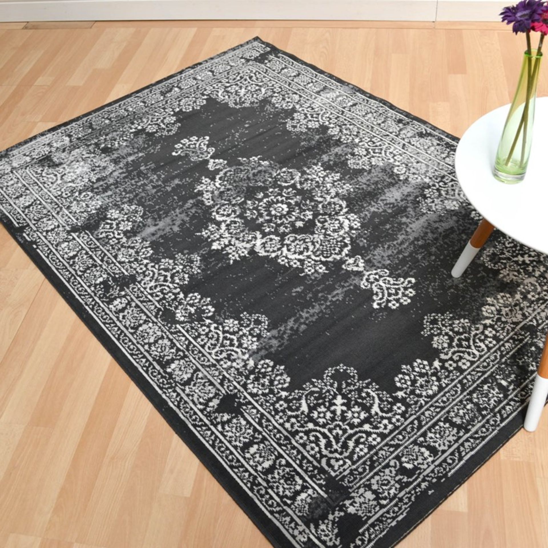 1 x Vintage Style Persian Inspired 'Revive' Rug In Dark Grey - Ref: LF312 - Dimensions: 120 x 170cm