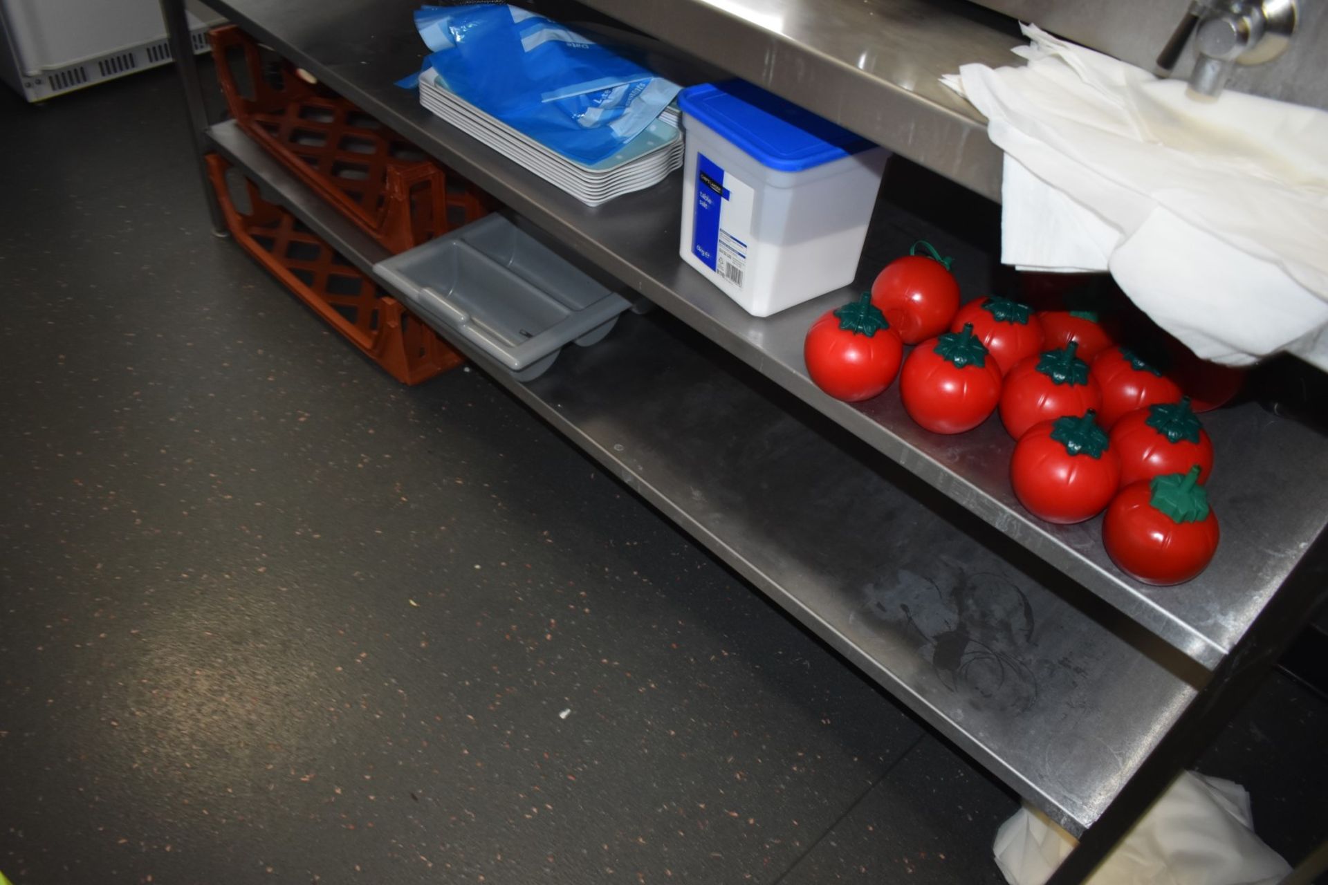 Large Assorted Collection of Restaurant Equipment Including Napkin Baskets, Glasses, Food Trays - Image 26 of 32