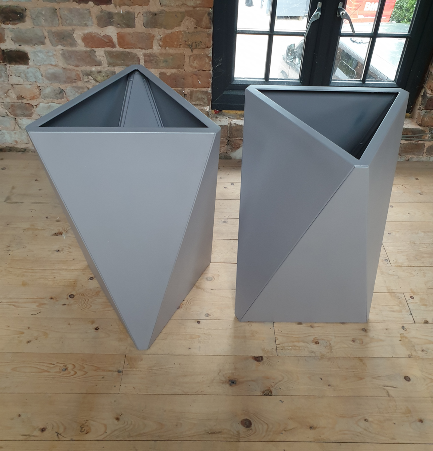 2 x Custom Steel TRAPEZIUM PLANTERS In Blush Silver - CL512 - Very Unique Ex Demonstration Pieces - Image 2 of 3