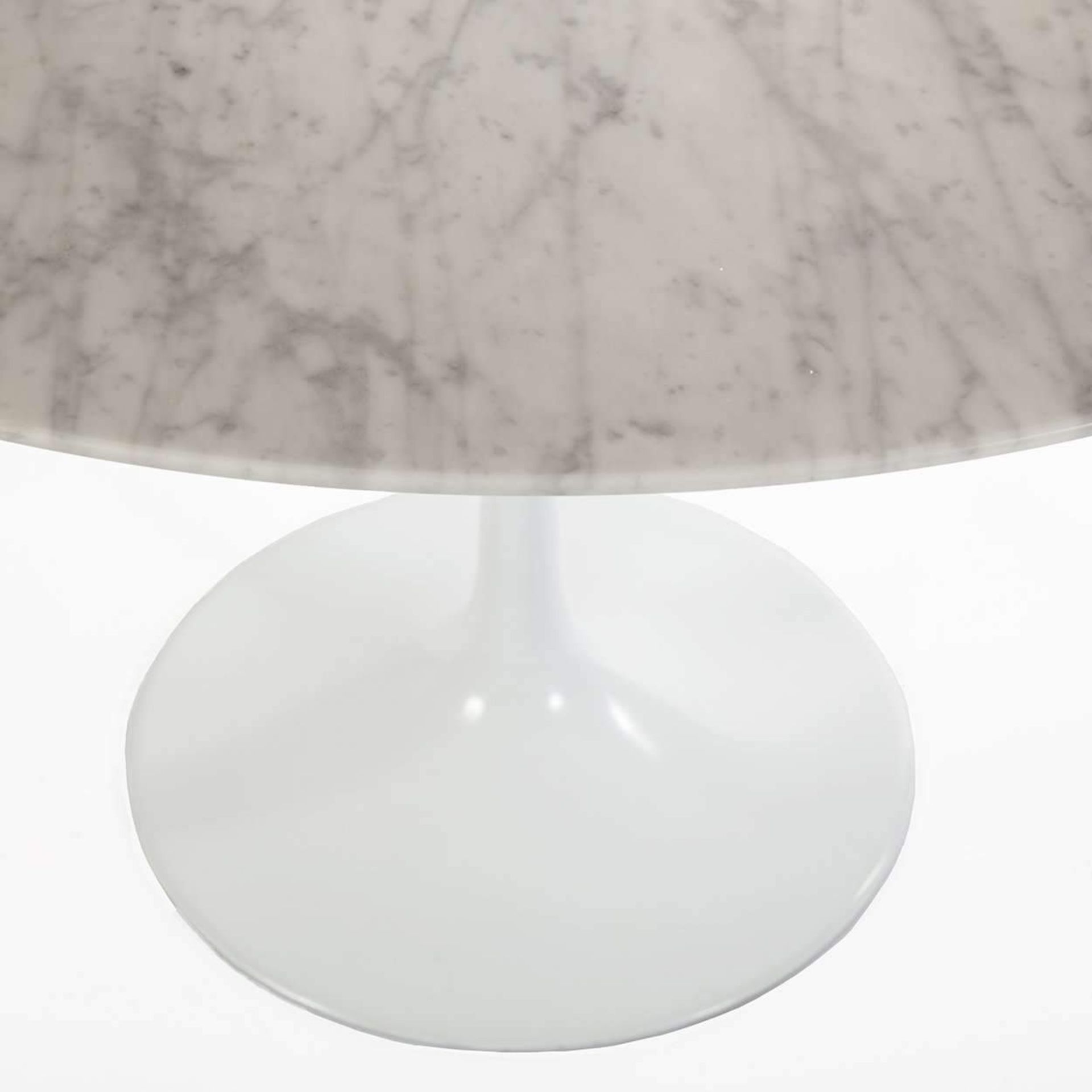 1 x Eero Saarinen Inspired Carrara Marble Tulip Dining Table - 1950's Reproduction Oval Dining Table - Image 4 of 5