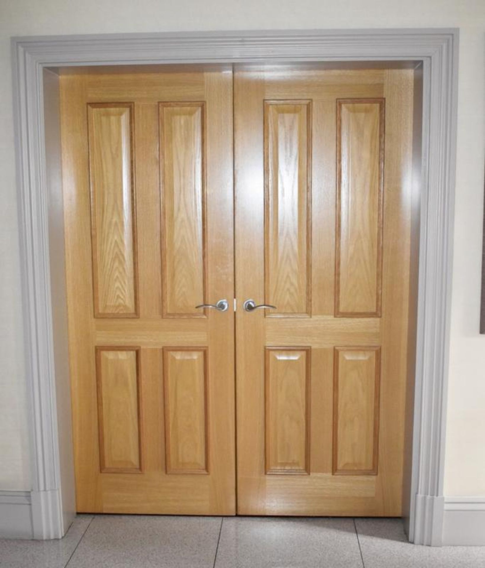 A Pair Of High Quality Internal Wooden Doors - Dimensions Of Each: H200 x W75 x 7cm - Ref: ABR015 / - Image 4 of 4