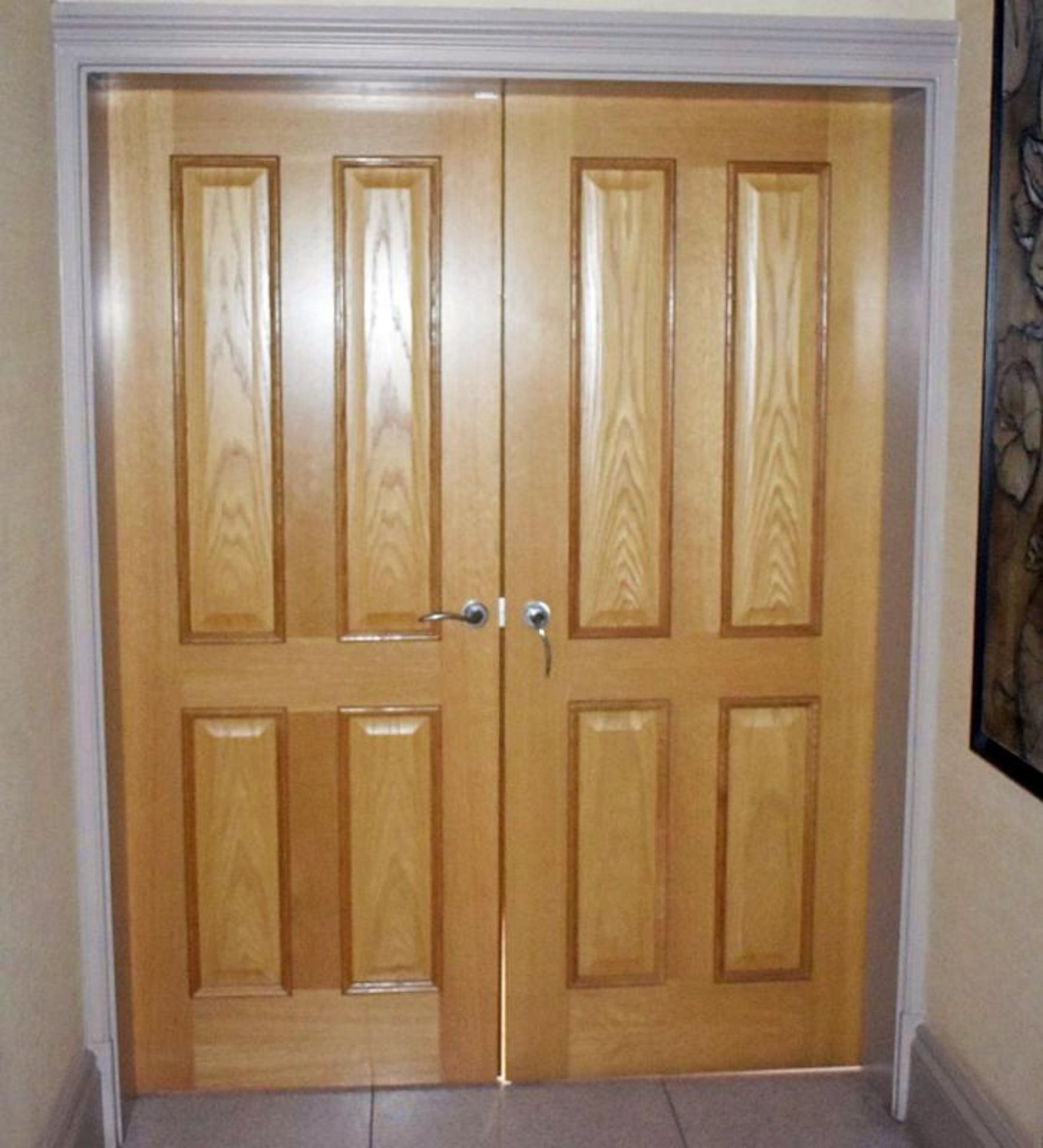 A Pair Of High Quality Internal Wooden Doors - Dimensions Of Each (approx): H200 x W75 x 7cm - Ref: - Image 2 of 3