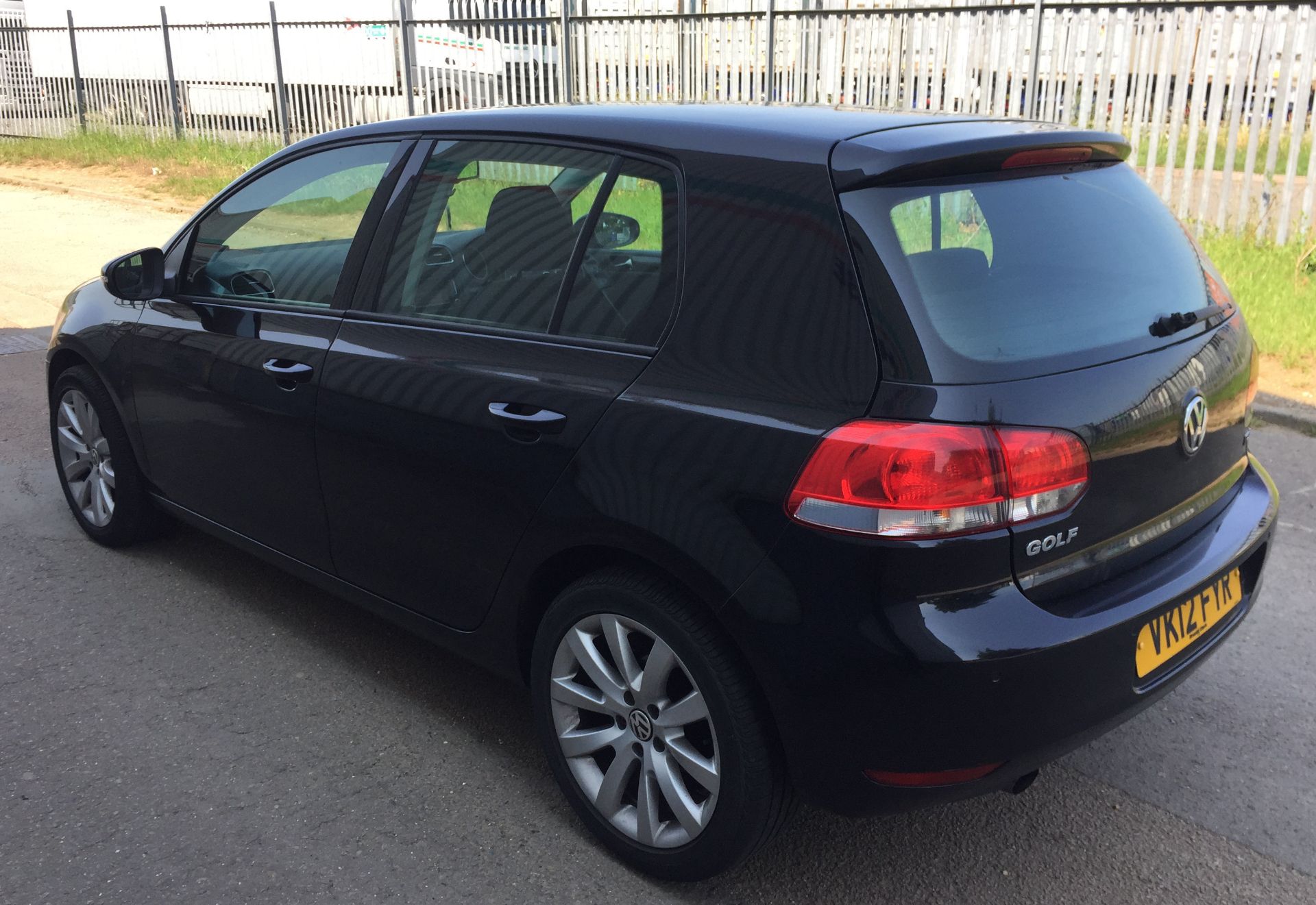 2012 Volkswagen Golf 1.6 Tdi Match 5dr Hatchback - New MOT - CL505 - NO VAT ON THE HAMMER - Locatio - Image 8 of 12