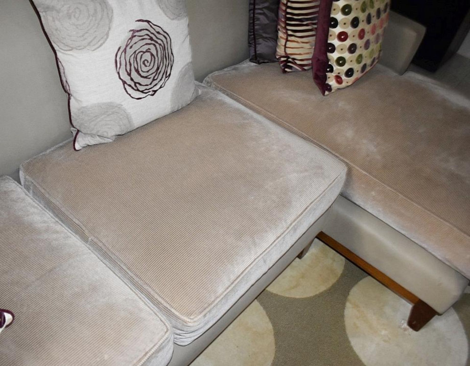 1 x Right-Hand Corner Sofa Upholstered In Light Cream Leather And Chenille Fabrics - RRP £15,000 - Image 5 of 6