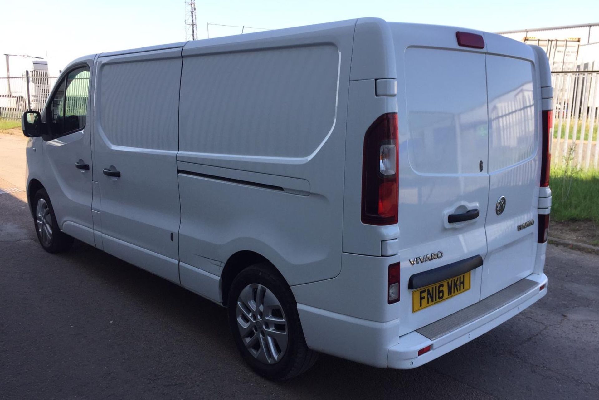 2016 Vauxhall Vivaro 1.6 CDTi 2900 Sportive 120 Van - One Owner Van From New - CL505 - Location: Co - Image 6 of 19