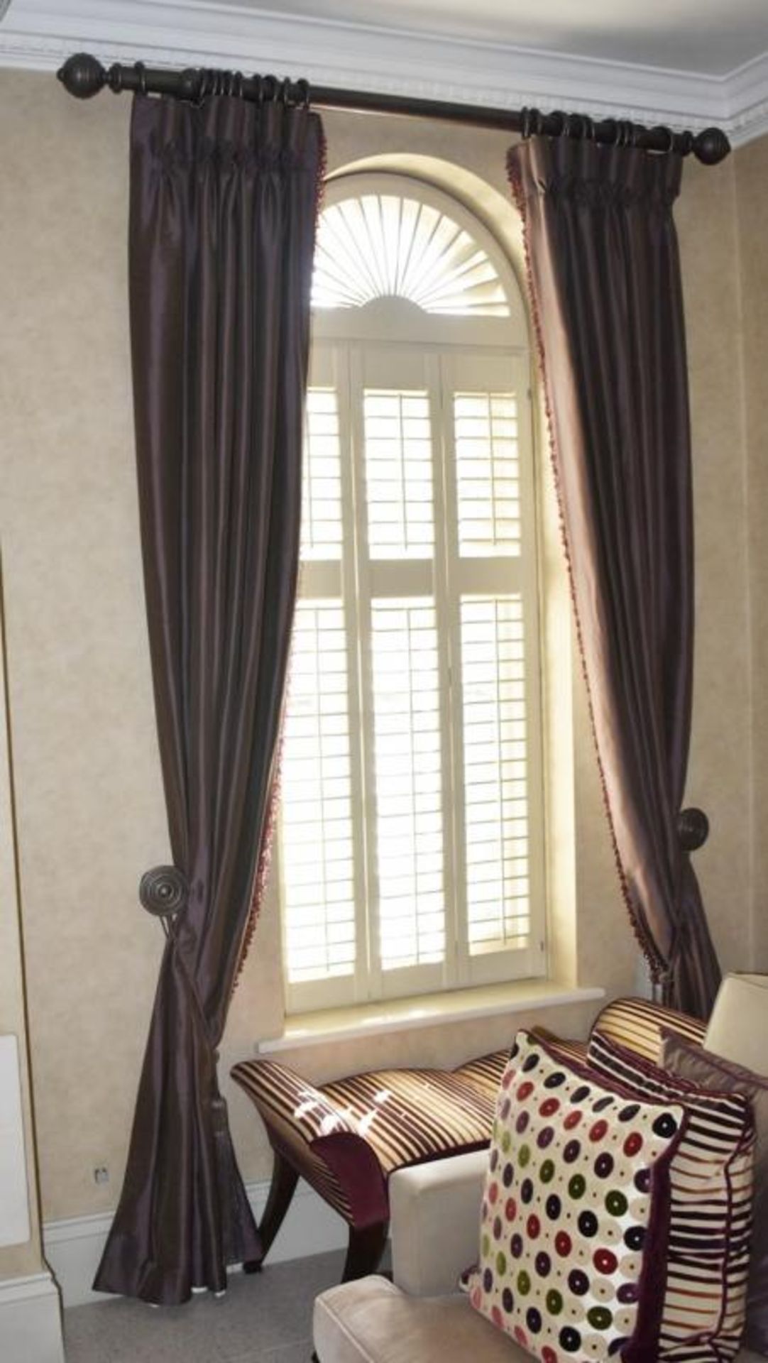 5 x Pairs Of Premium Lined Living Room Curtains With Beaded Detailing And Tie Backs - Includes Poles - Image 5 of 5