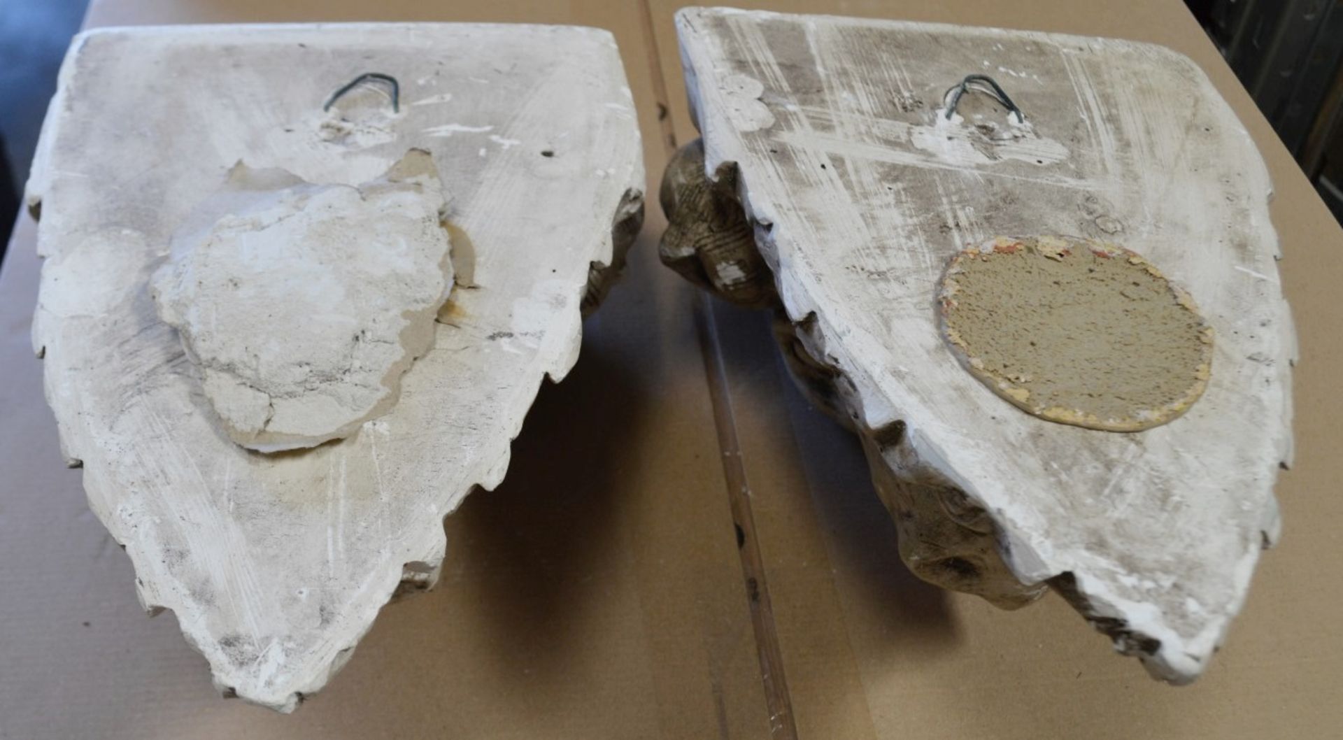 A Pair Of Ornamental Plaster Rams Heads - Dimensions: H38 x W25 x D14cm - Used, In Good Overall - Image 5 of 5