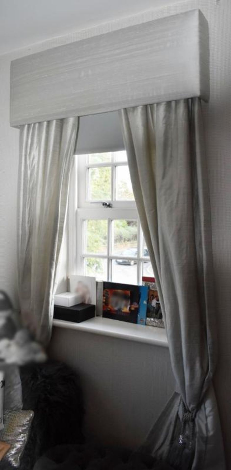 4 x Bedroom Curtains In A Silvery Grey With Tie Backs And Pelmet Boxes - Ref: ABR066 / GR - CL491 *N - Image 3 of 3