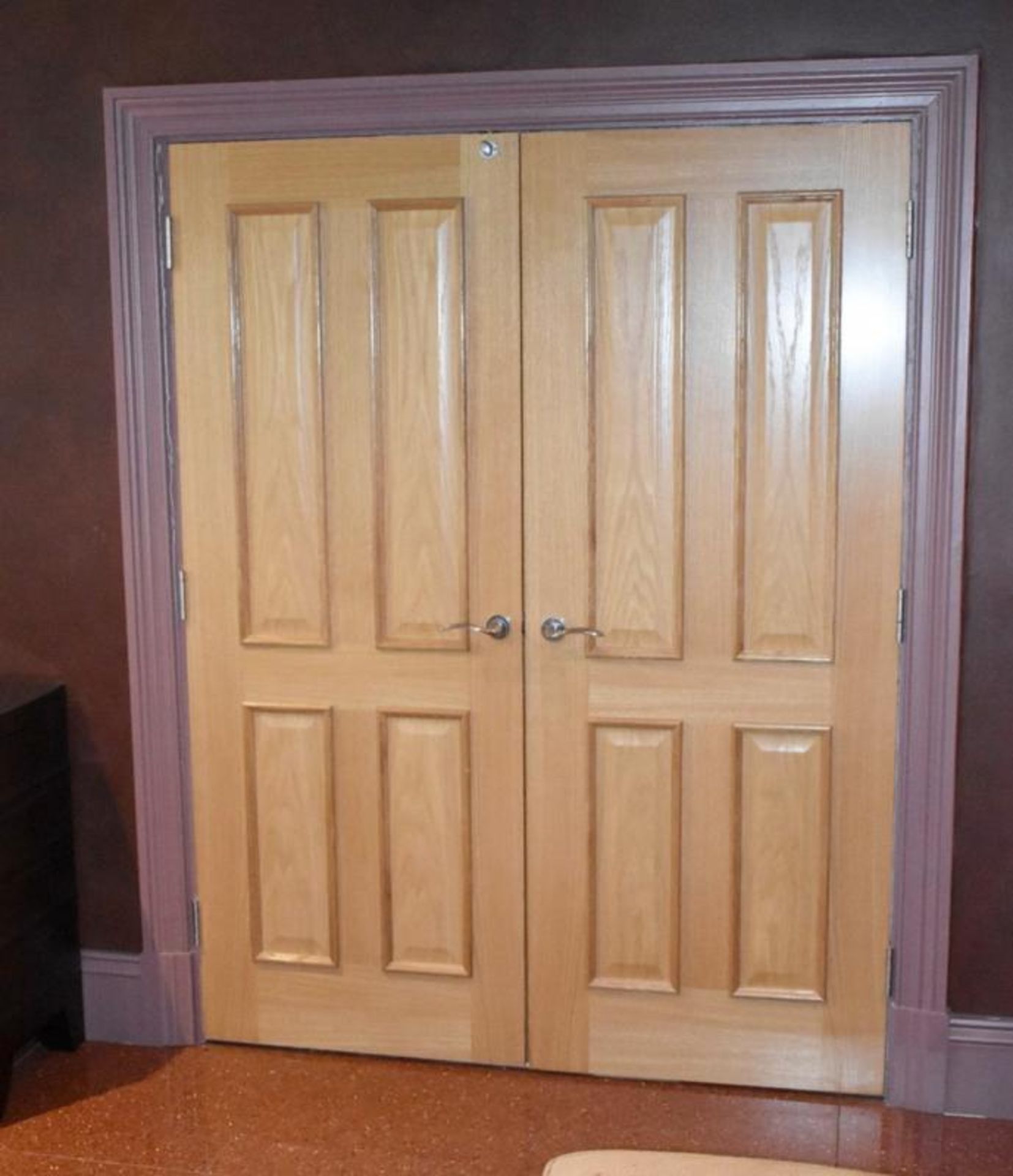 A Pair Of High Quality Internal Wooden Doors - Dimensions Of Each: H200 x W75 x 7cm - Ref: ABR015 / - Image 2 of 4