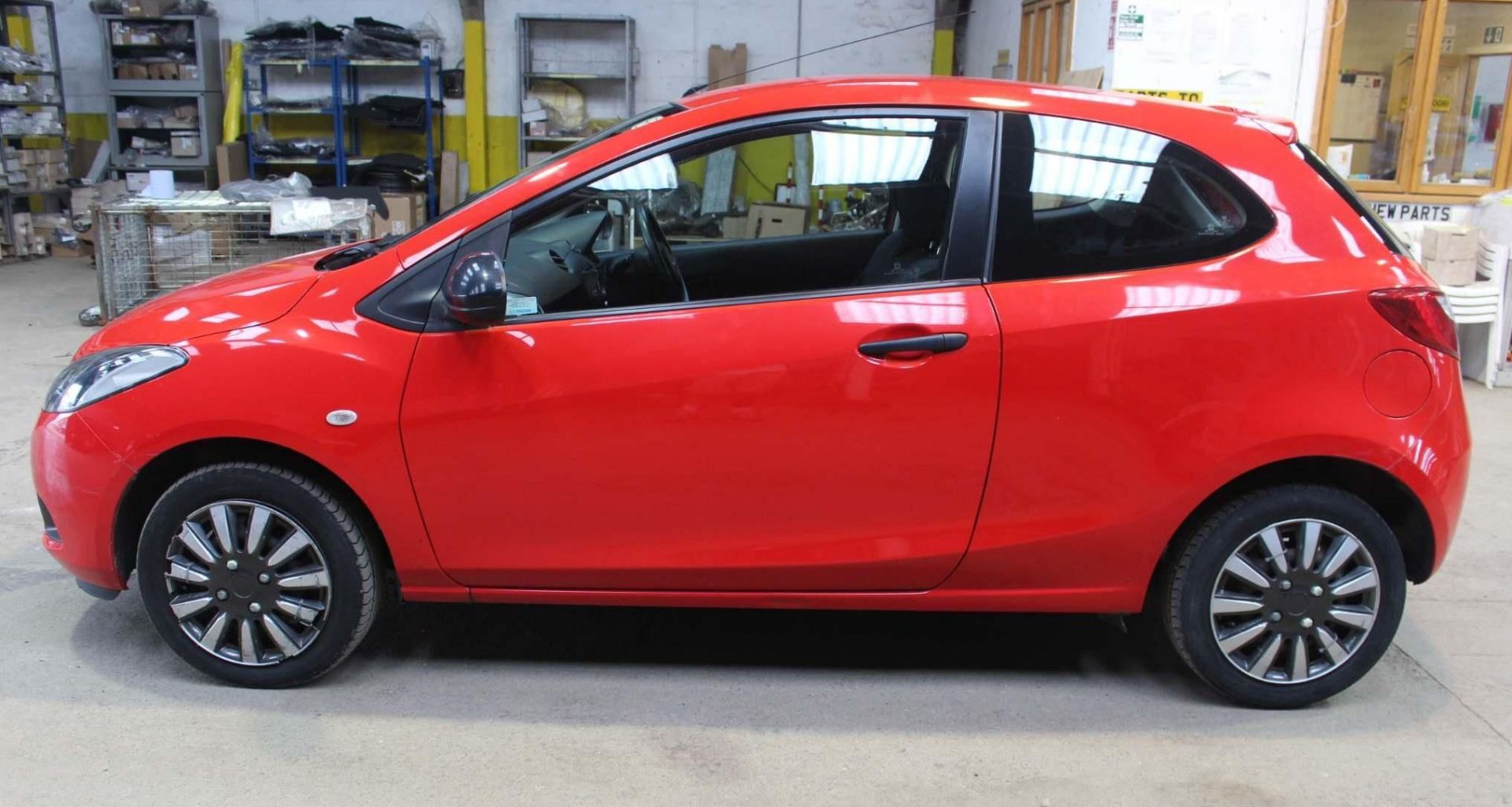 2010 Mazda2 1.3 TS 3Dr Hatchback - CL505 - NO VAT ON THE HAMMER - Location: Corby, Northamptonshire< - Image 8 of 17