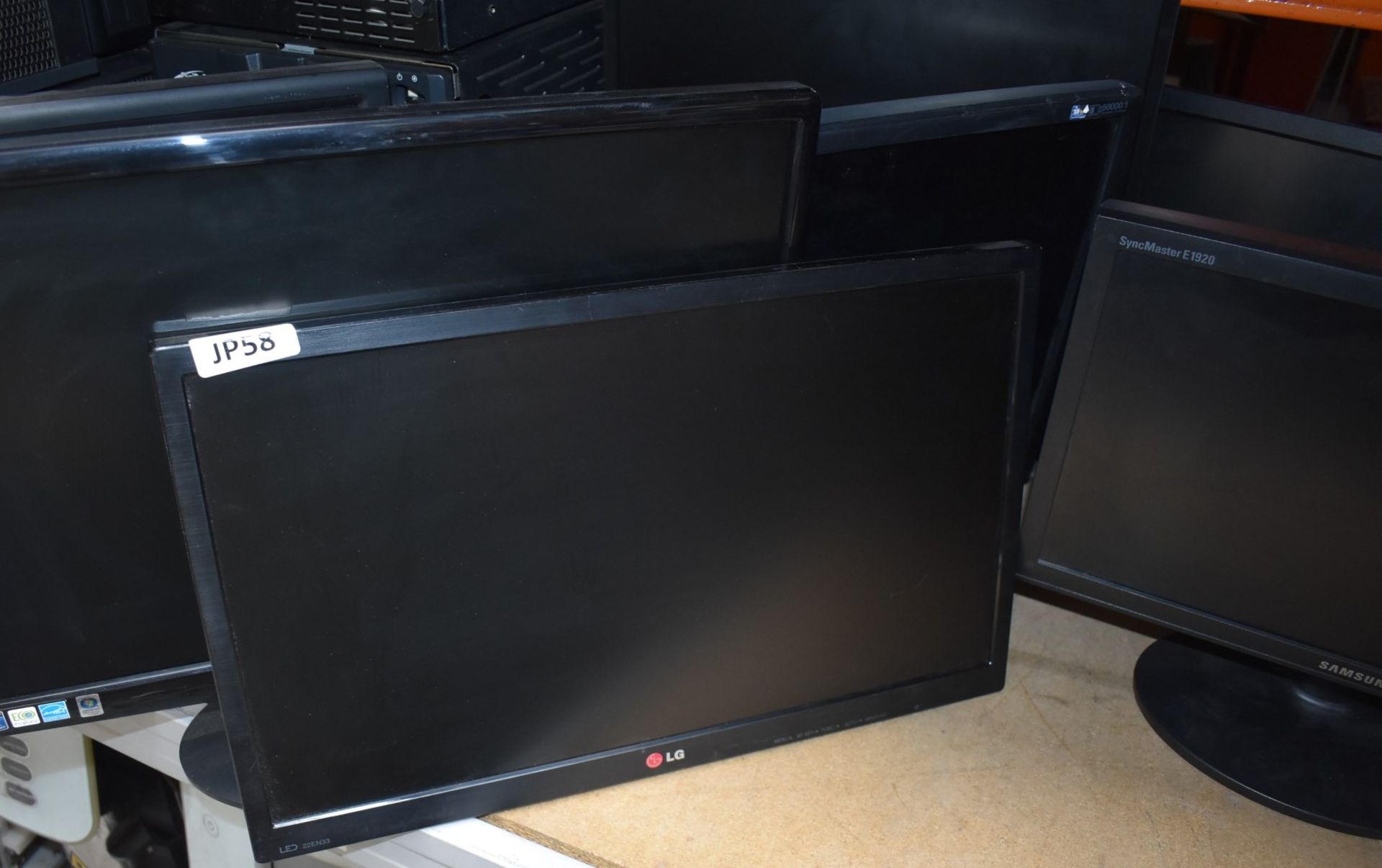 14 x Various Flat Screen Computer Monitors - Various Sizes Included - Removed From Various Office - Image 14 of 19