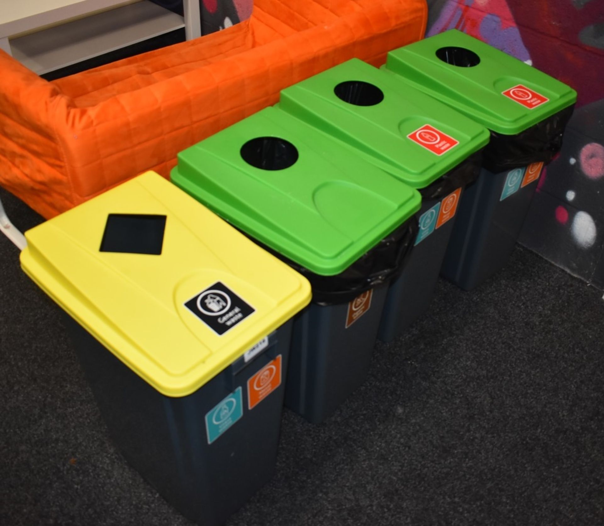 4 x Recycling Waste Bins With Lids - Image 3 of 3