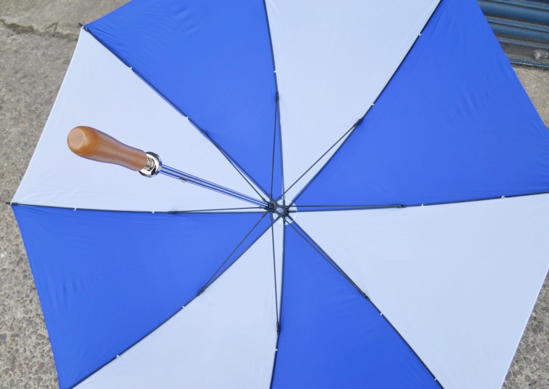 24 x Proline Golf Umbrellas - Colour: Royal Blue And White - Brand New Sealed Stock - Dimensions: - Image 2 of 3