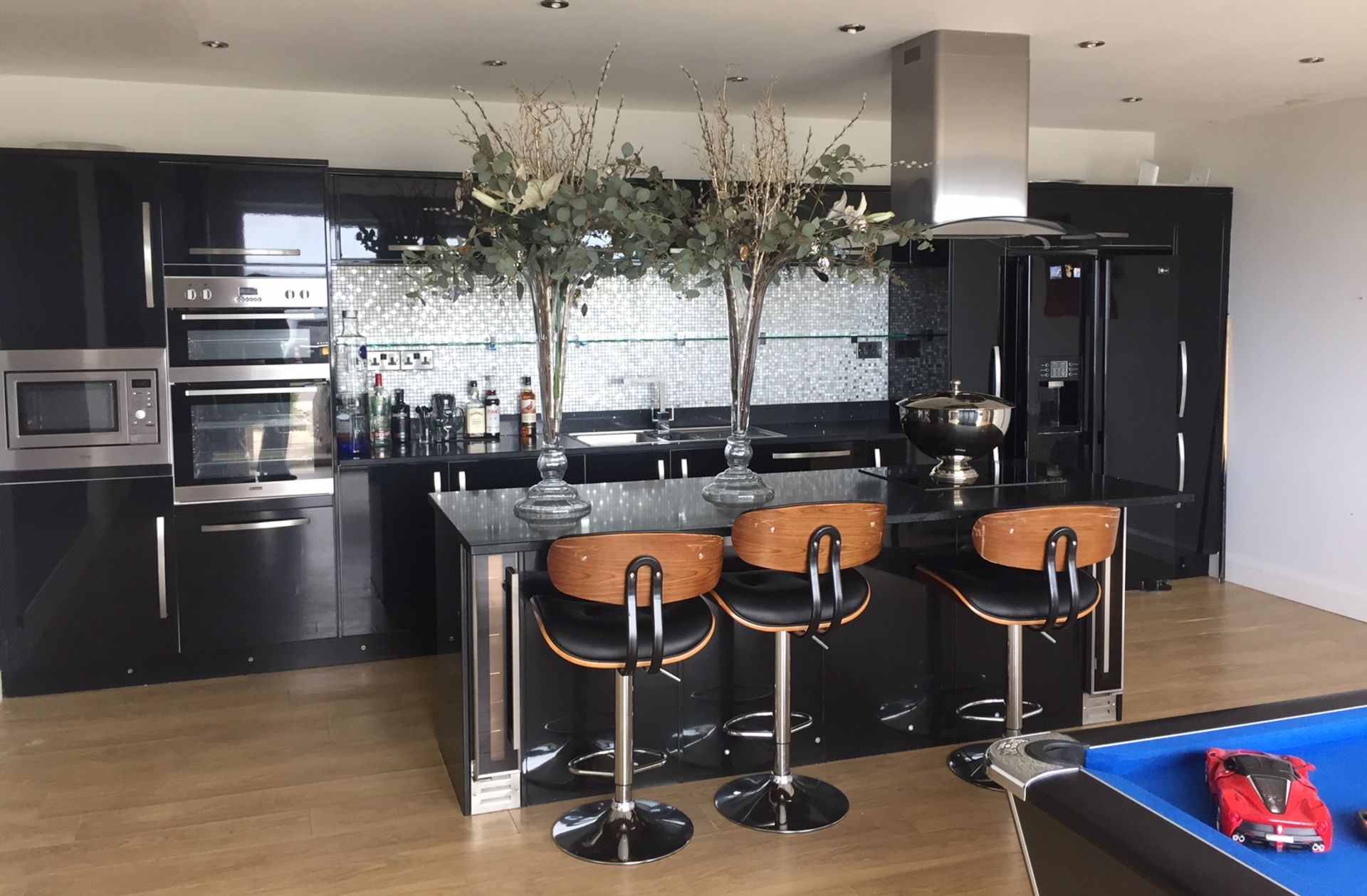 1 x Bespoke Kitchen in Black with Granite Worktops and a Selection of Lamona Appliances - CL508