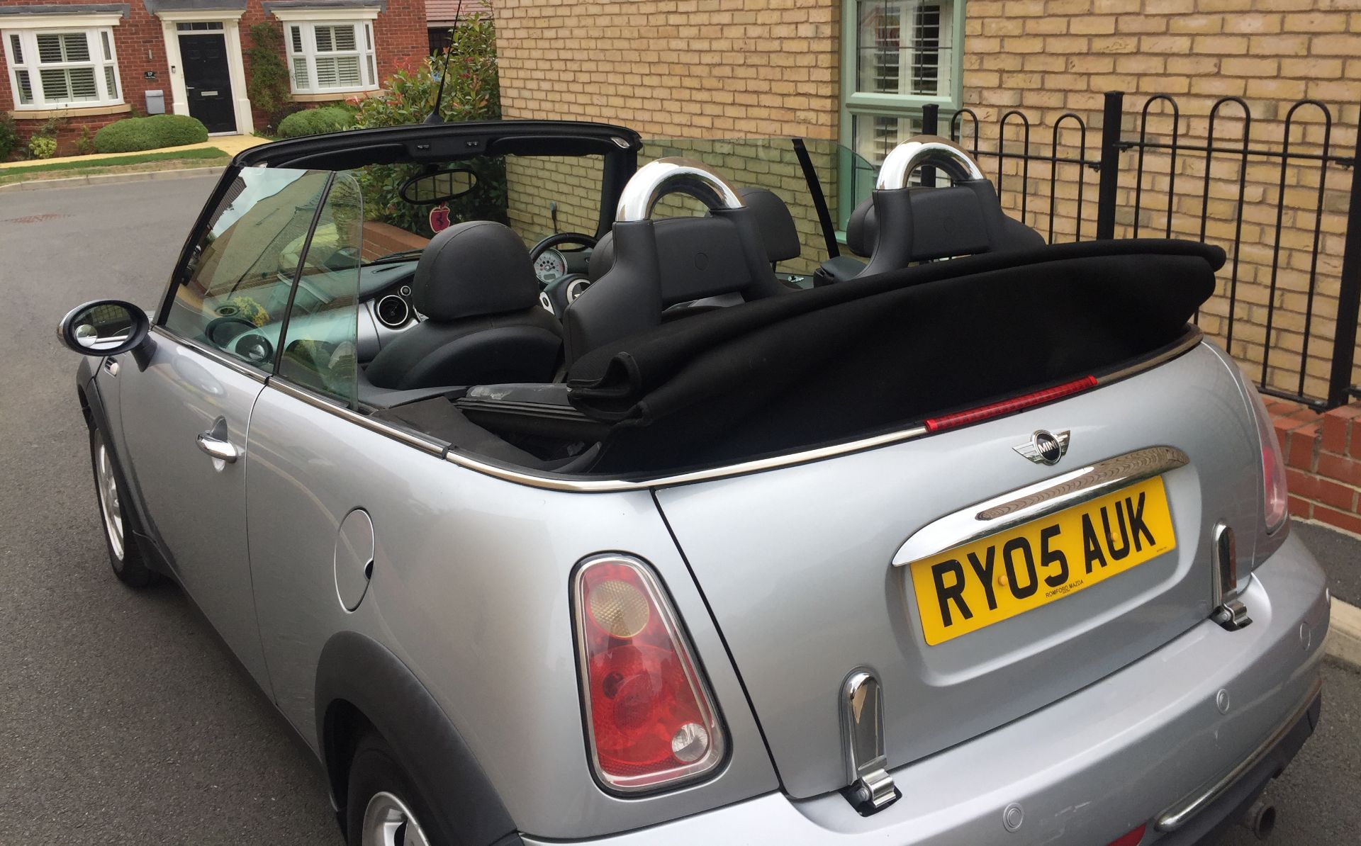 2005 Mini One 1.6 Convertible - CL505 - NO VAT ON THE HAMMER - Location: Corby, - Image 5 of 14