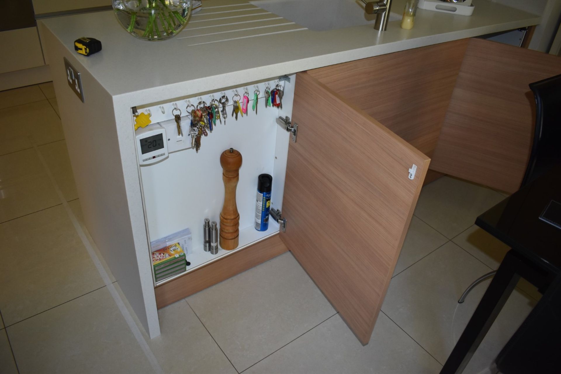 1 x Contemporary SieMatic Fitted Kitchen With Corian Work Surfaces and Integrated Appliances - Image 68 of 70