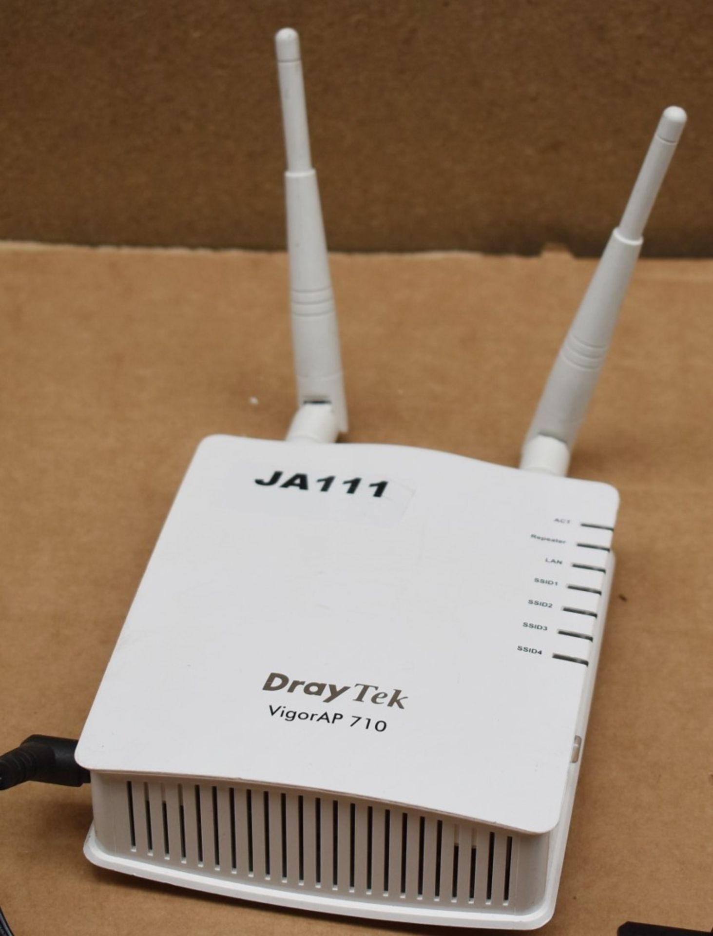 1 x Draytek Vigor AP-710 Wireless Access Point - CL011 - Ref JA111 - Location: Altrincham WA14 - Image 3 of 4