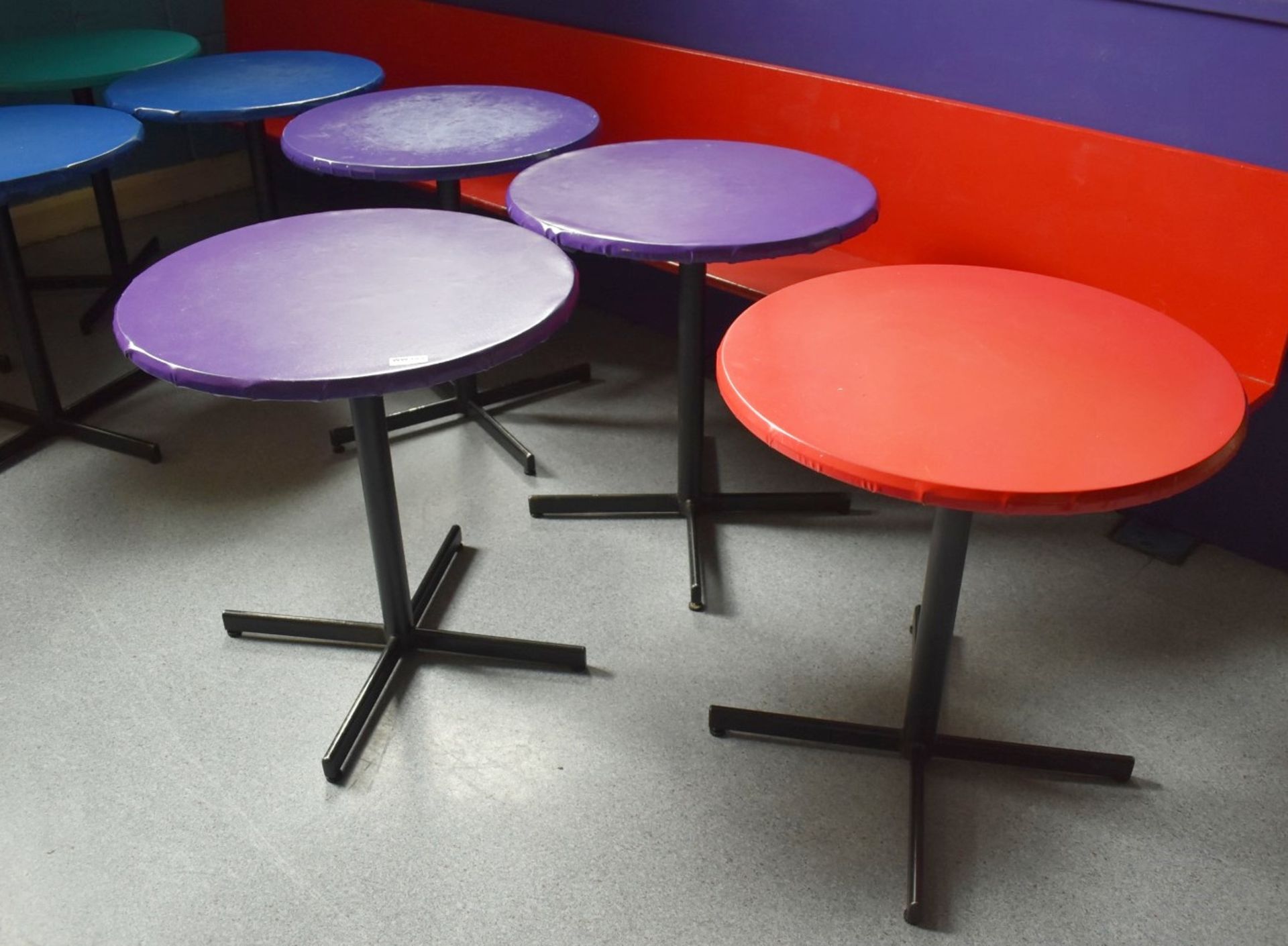 8 x Round Dining Tables Suitable For Bistros, Cafe, Restaurant or Canteens - Various Colours With - Image 2 of 3