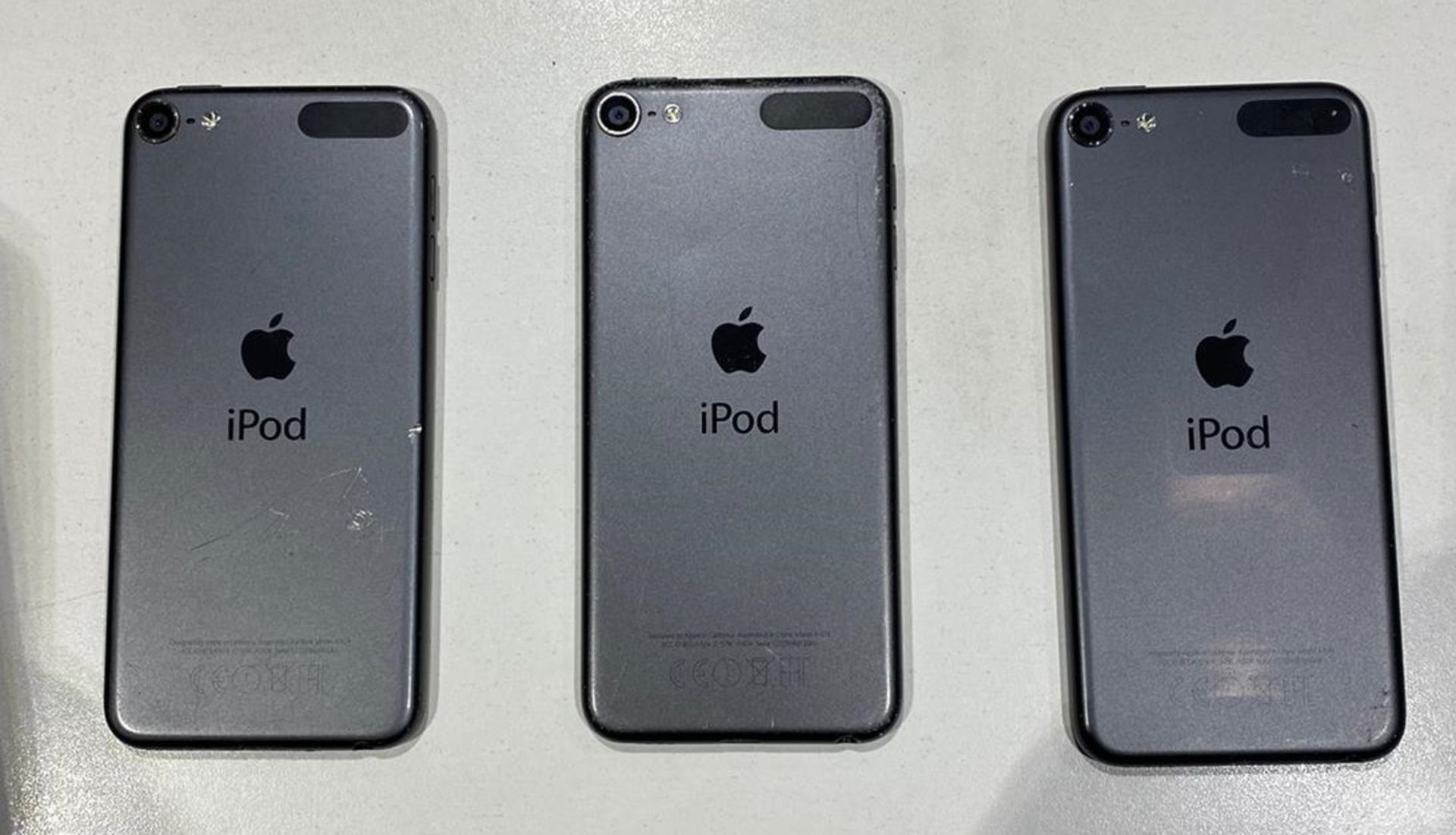 3 x iPod Touch 6th Generation in Space grey - Used condition - Location: Altrincham WA14