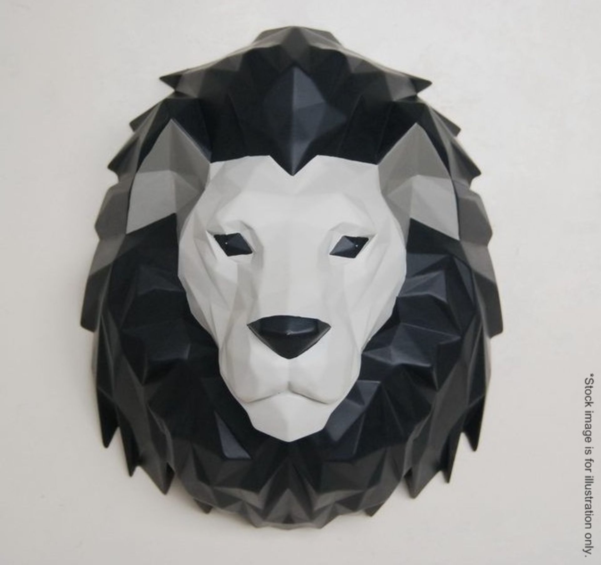 1 x Artistic Origami LION Head Abstract Wall Hanging - Brand New Boxed Stock