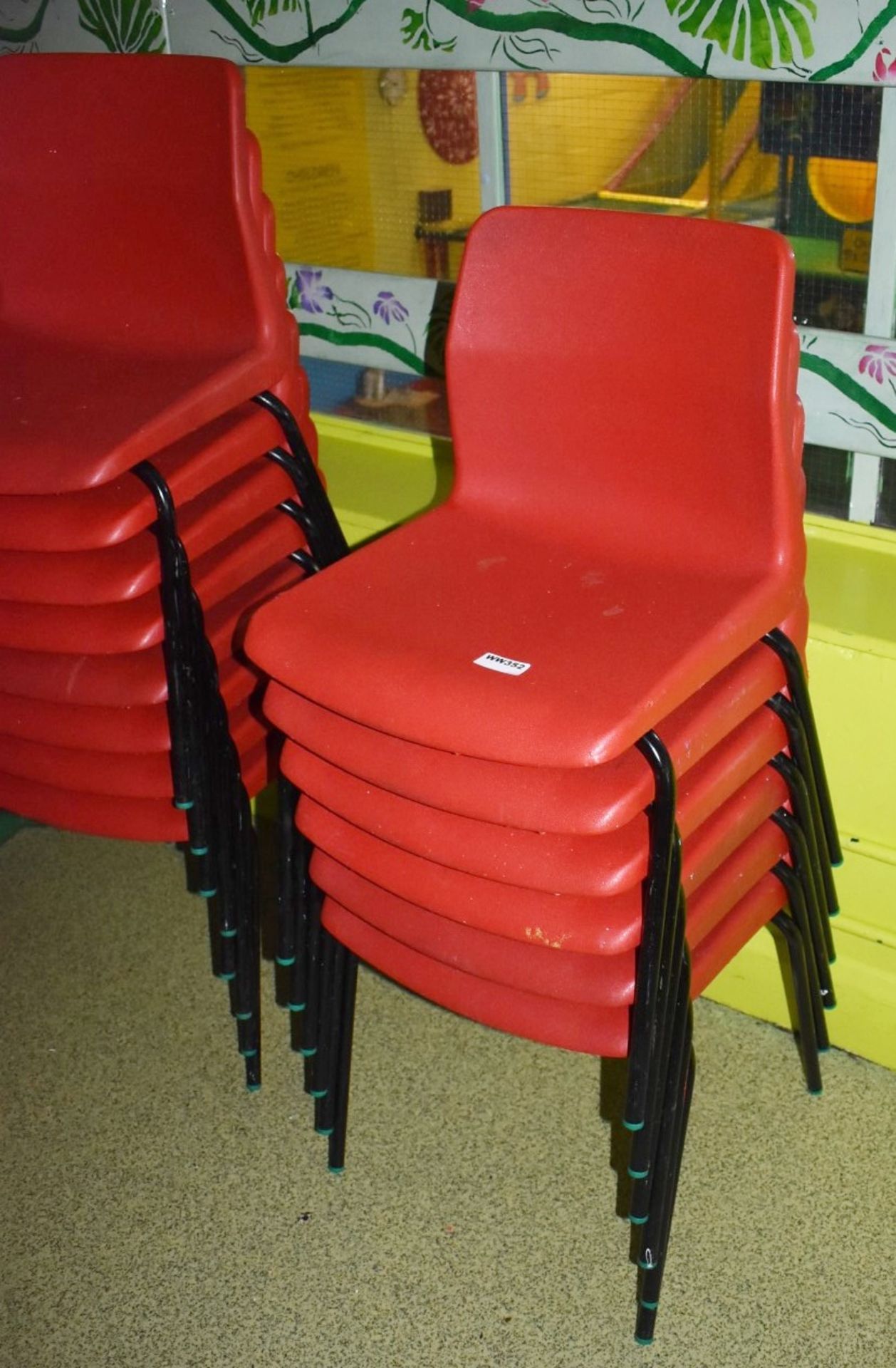 14 x Plastic Stackable Red Chairs With Black Metal Legs - Suitable For Adults or Children - Ref - Image 3 of 3