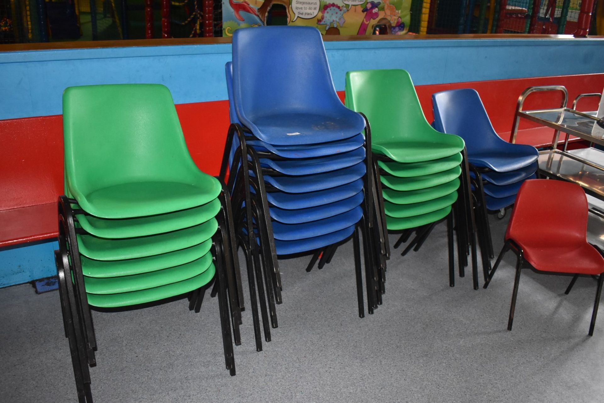 24 x Plastic Stackable Chairs With Black Metal Legs - Various Colours - Suitable For Adults or - Image 2 of 4