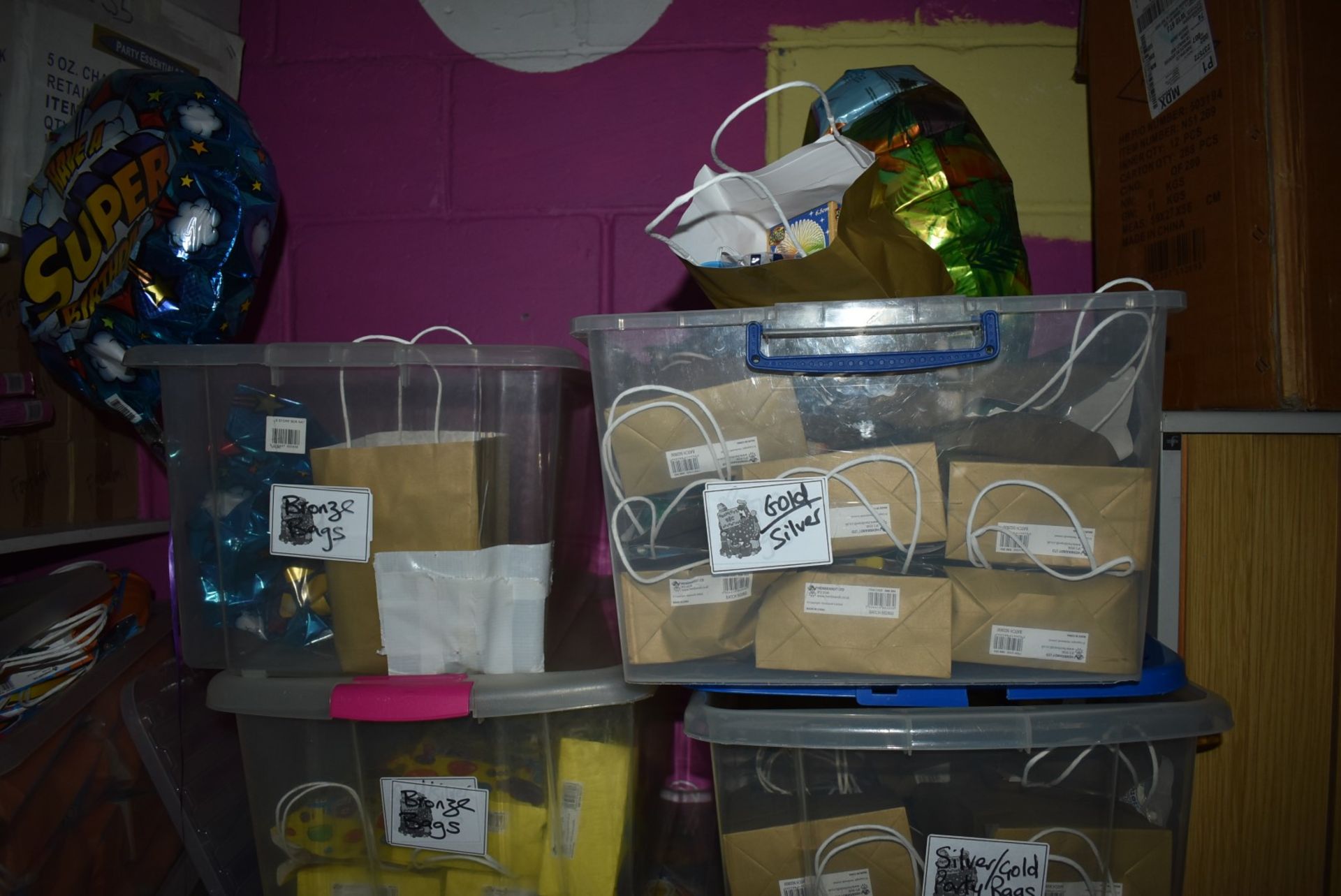 Large Collection of Party Tableware and Pre-Packaged Childrens Gift Bags - Includes Balloons, - Image 8 of 30