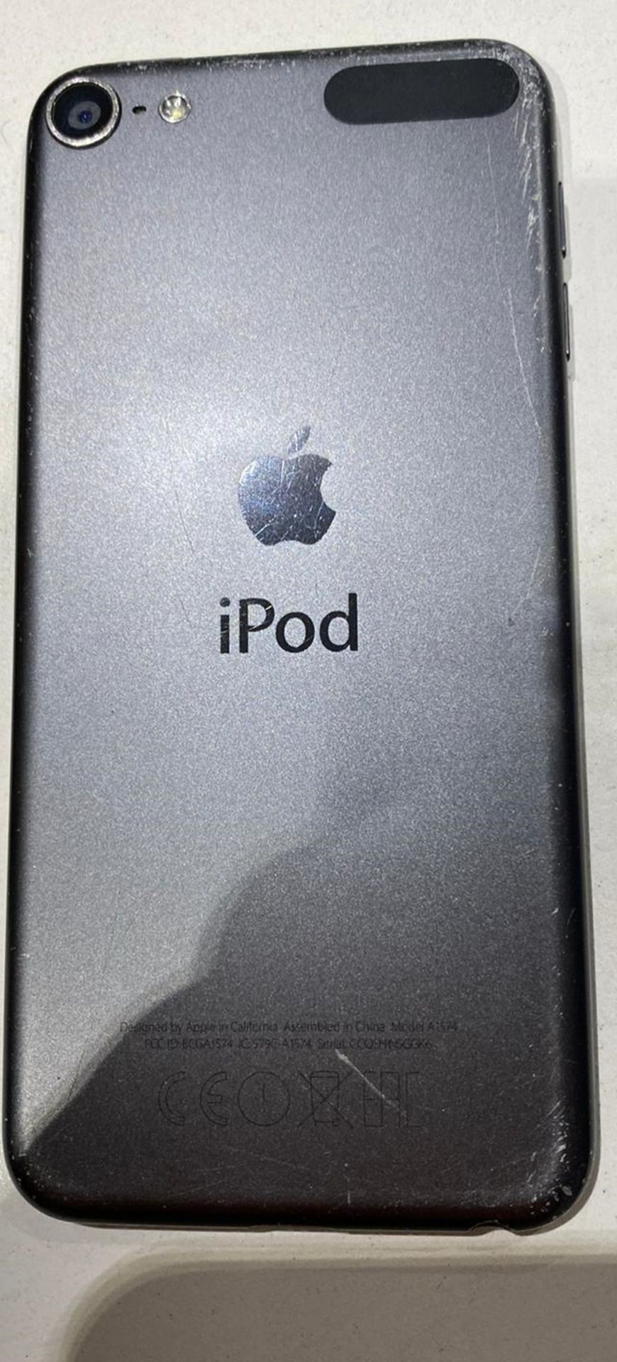 3 x iPod Touch 6th Generation in Space grey - Used condition - Location: Altrincham WA14 - Image 5 of 8