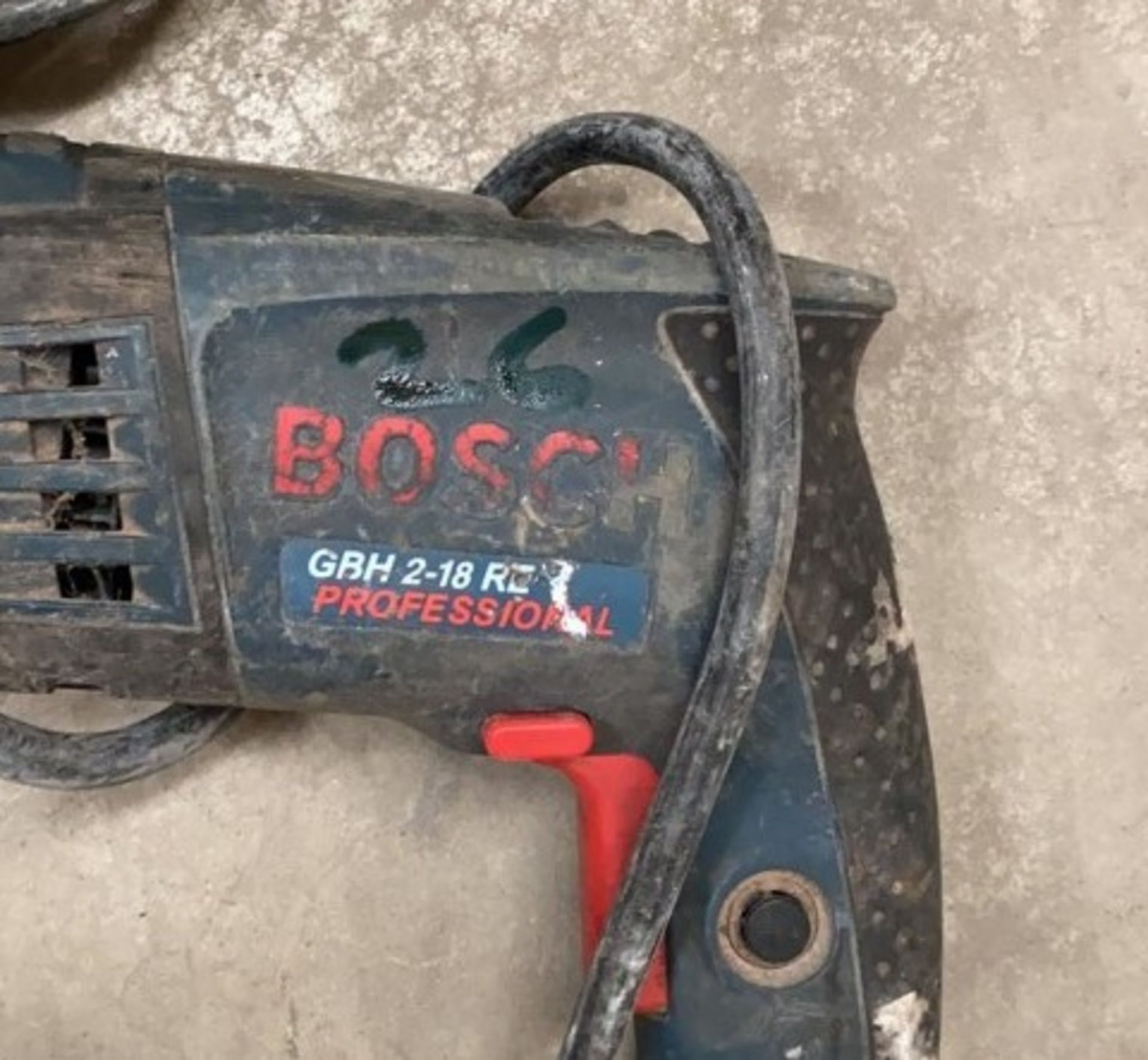 1 x Bosch Drill - Used, Recently Removed From A Working Site - CL505 - Ref: TL026 - Location: - Image 2 of 3