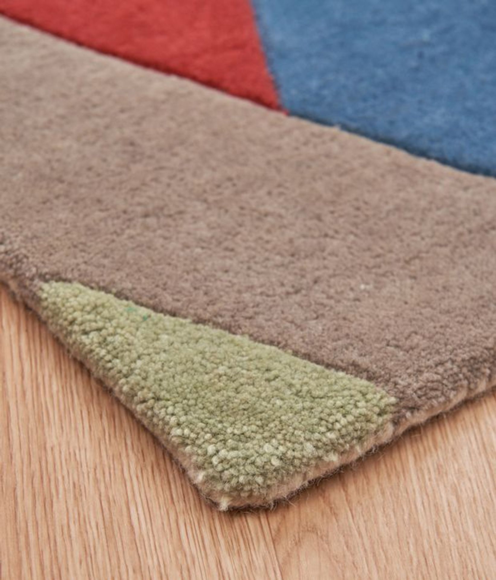 1 x Asiatic 'Funk Chevron' Multicoloured Hand Tufted Rug - Dimensions: 120 x 170cm - RRP £334.99 - Image 3 of 5