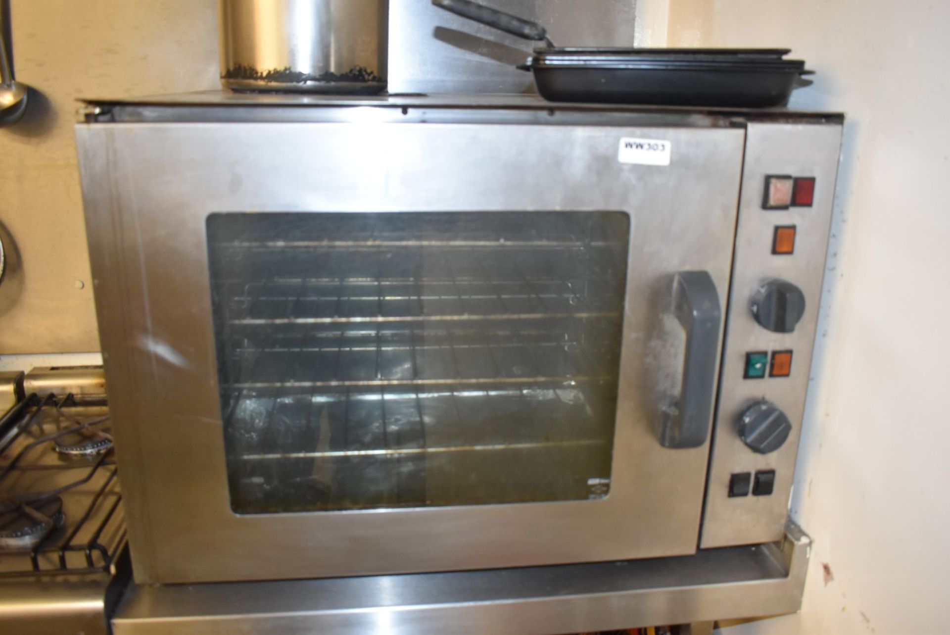 1 x Stainless Steel Commercial Four Grid Gas Oven - H144 x W76 x D62 cms - Ref WW303 - CL520 - - Image 2 of 4