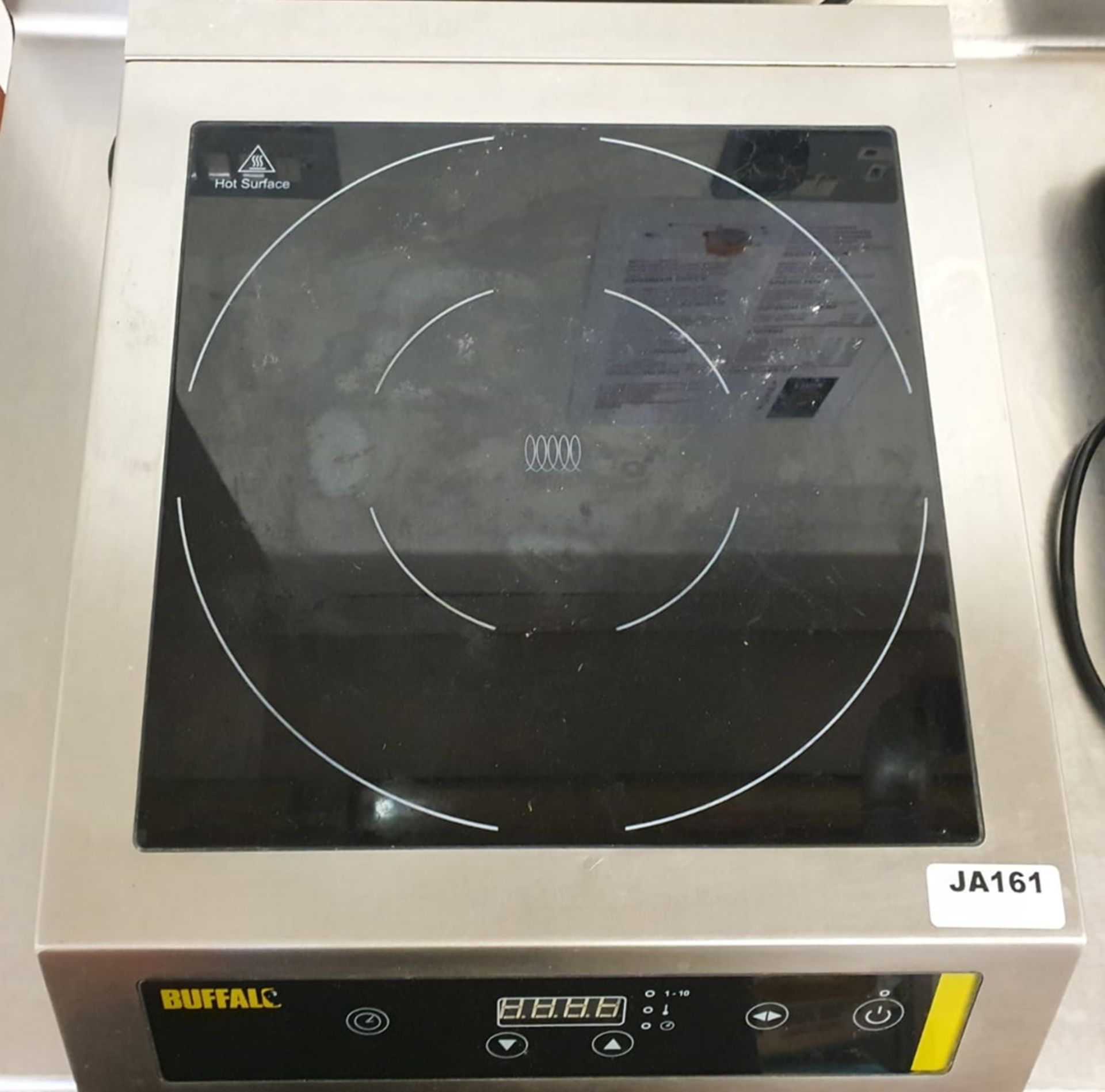 1 x Buffalo Countertop 3000w Induction Hob - 240v Single Zone Cooker - Model CE208-02 - RRP £170 - - Image 5 of 5