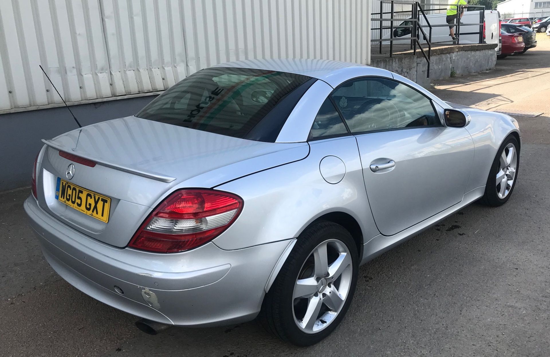 2005 Mercedes SLK 350 2 Dr Convertible - CL505 - NO VAT ON THE HAMMER - Location: Corby, N - Image 4 of 11