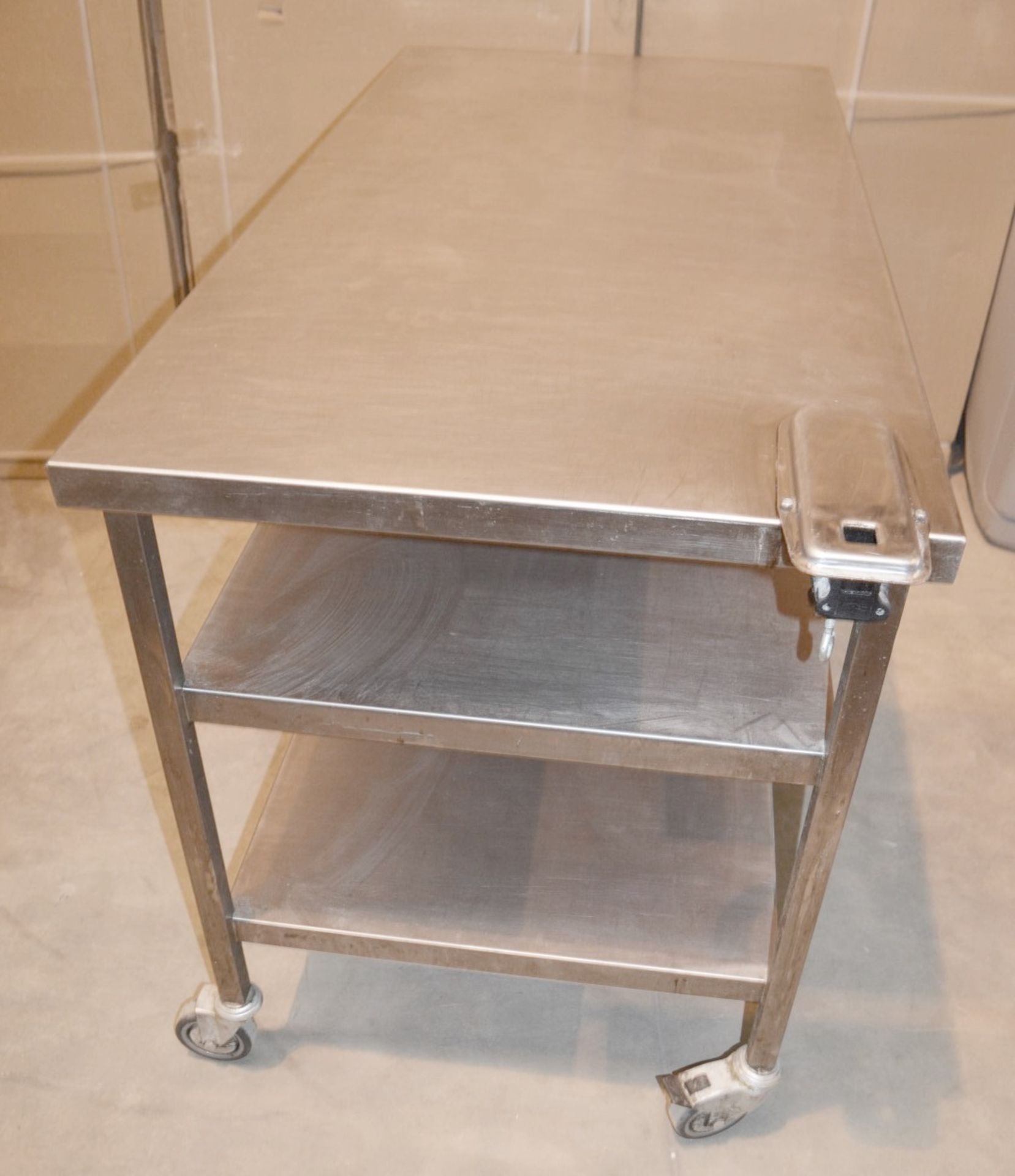 1 x Stainless Steel Commercial Kitchen 1.4 Metre Prep Table With Undershelves On Castors - - Bild 2 aus 5