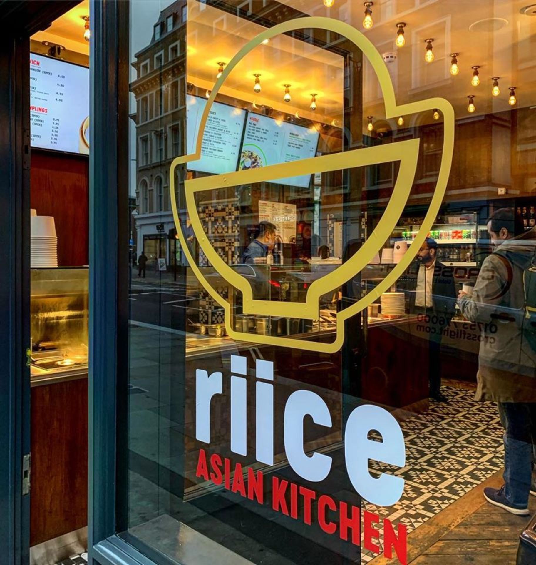 1 x Illuminated Window Sign With Transformer - Riice Asian Kitchen With Logo - Size H110 x W88 x - Image 2 of 8