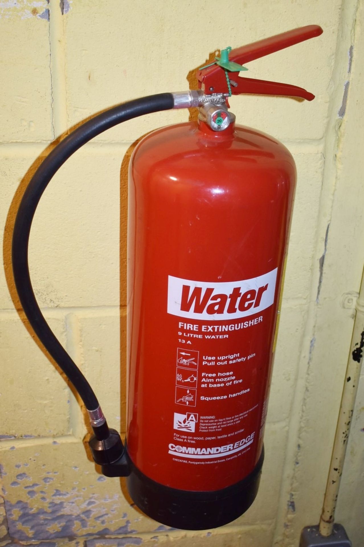 1 x 6 Litre Water Fire Extinguisher - CL520 - Location: London W10