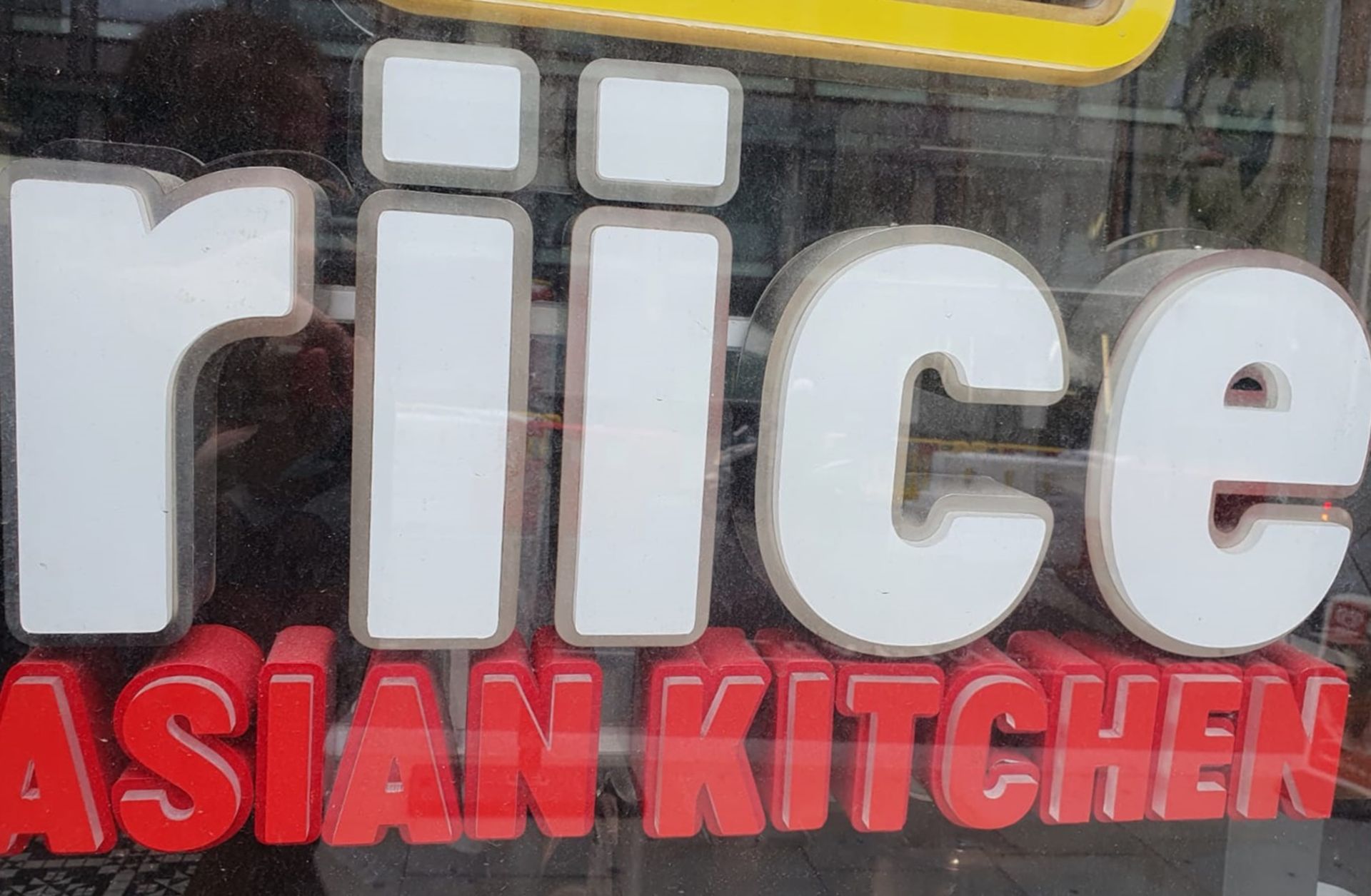 1 x Illuminated Window Sign With Transformer - Riice Asian Kitchen With Logo - Size H110 x W88 x - Image 7 of 8